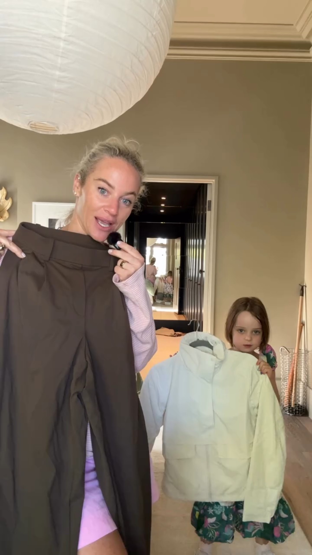 Back to work? Here are a couple of smart, comfy staples for your wardrobe. Interchange both garments with almost anything in your wardrobe.  Curated by moi (and @lululemonausnz). Links to the EXACT pieces are in my bio under ‘LTK’.