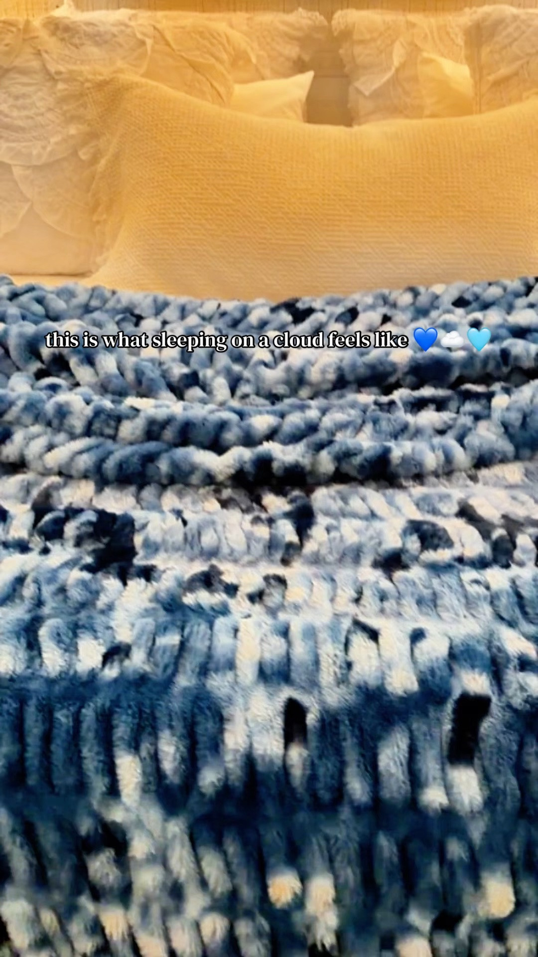 this is what sleeping on a cloud feels like 💙☁️🩵

#LTKHome #LTKOver40 #LTKselfcare