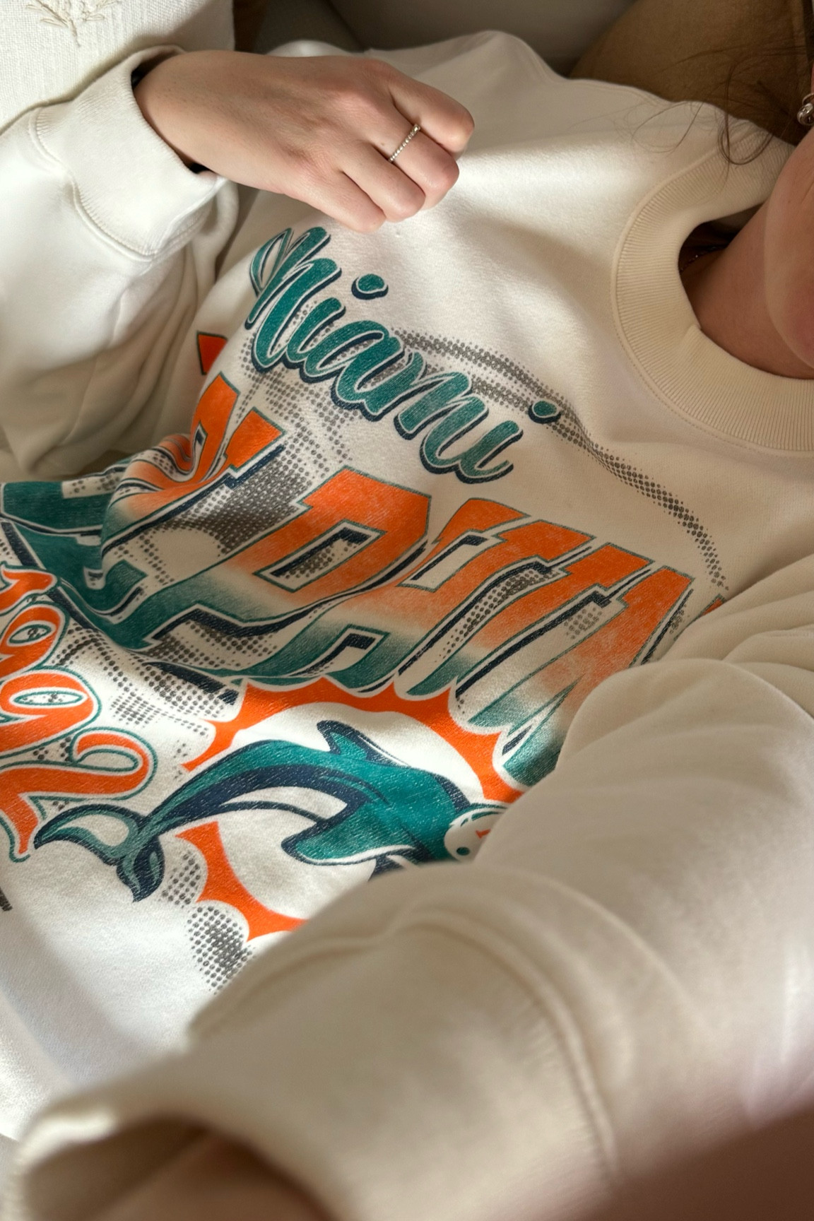 Don’t tempt me with a new sweatshirt 

#LTKfindsunder100