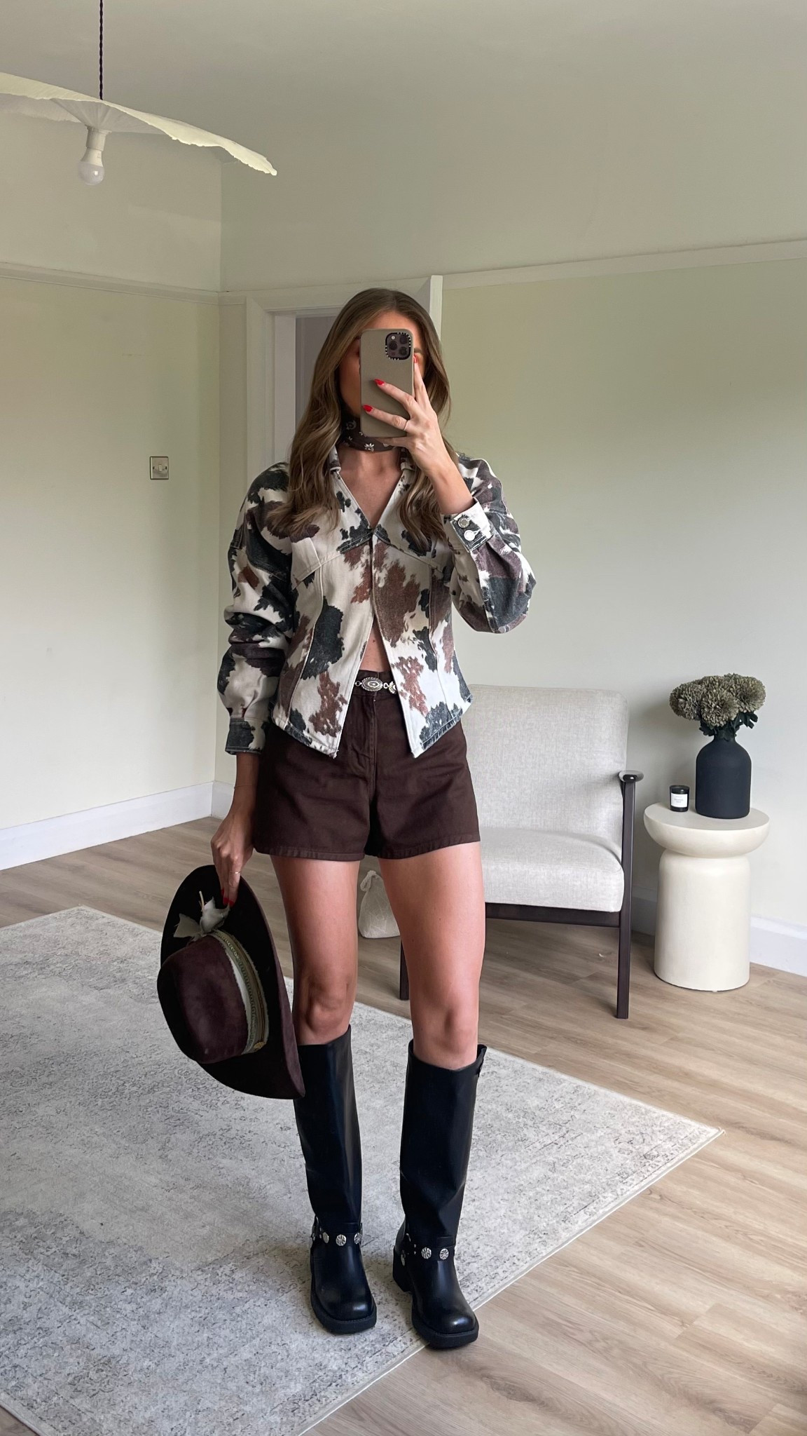 Beyoncé’s cowboy Carter tour outfit inspiration 
Size 8 in the cow print shirt
Size 6 in the Zara brown denim shorts
Flat cowboy boots 
Brown cowboy hat 



#LTKAroundTheWorld #LTKsummer #LTKuk