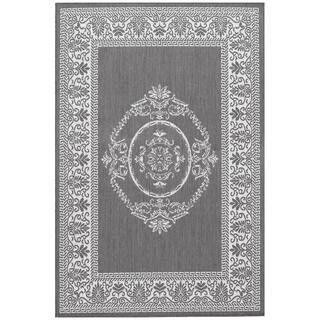 Couristan Recife Antique Medallion Grey-White 6 ft. x 9 ft. Indoor/Outdoor Area Rug-1078301205909... | The Home Depot