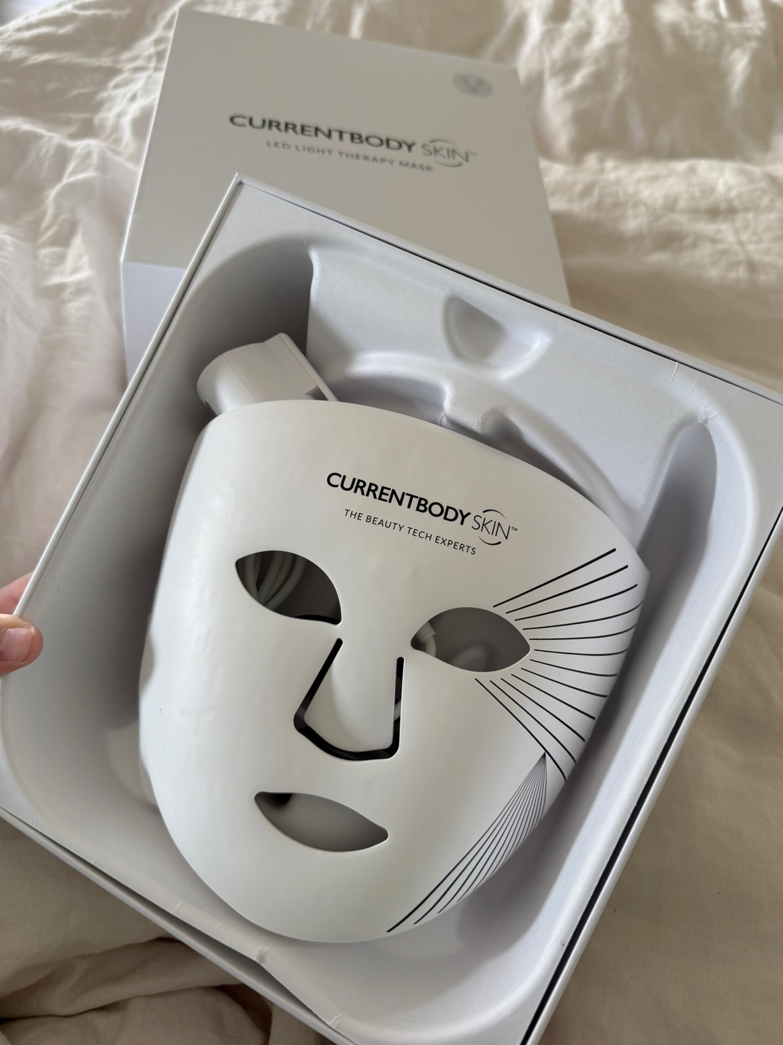 I am so excited to try my new LED red light face mask! 😍❤️

@currentbody01 



#skincare #selfcare #facemask #dailyroutine #womenover40 #currentbody

#LTKselfcare #LTKmomlife
