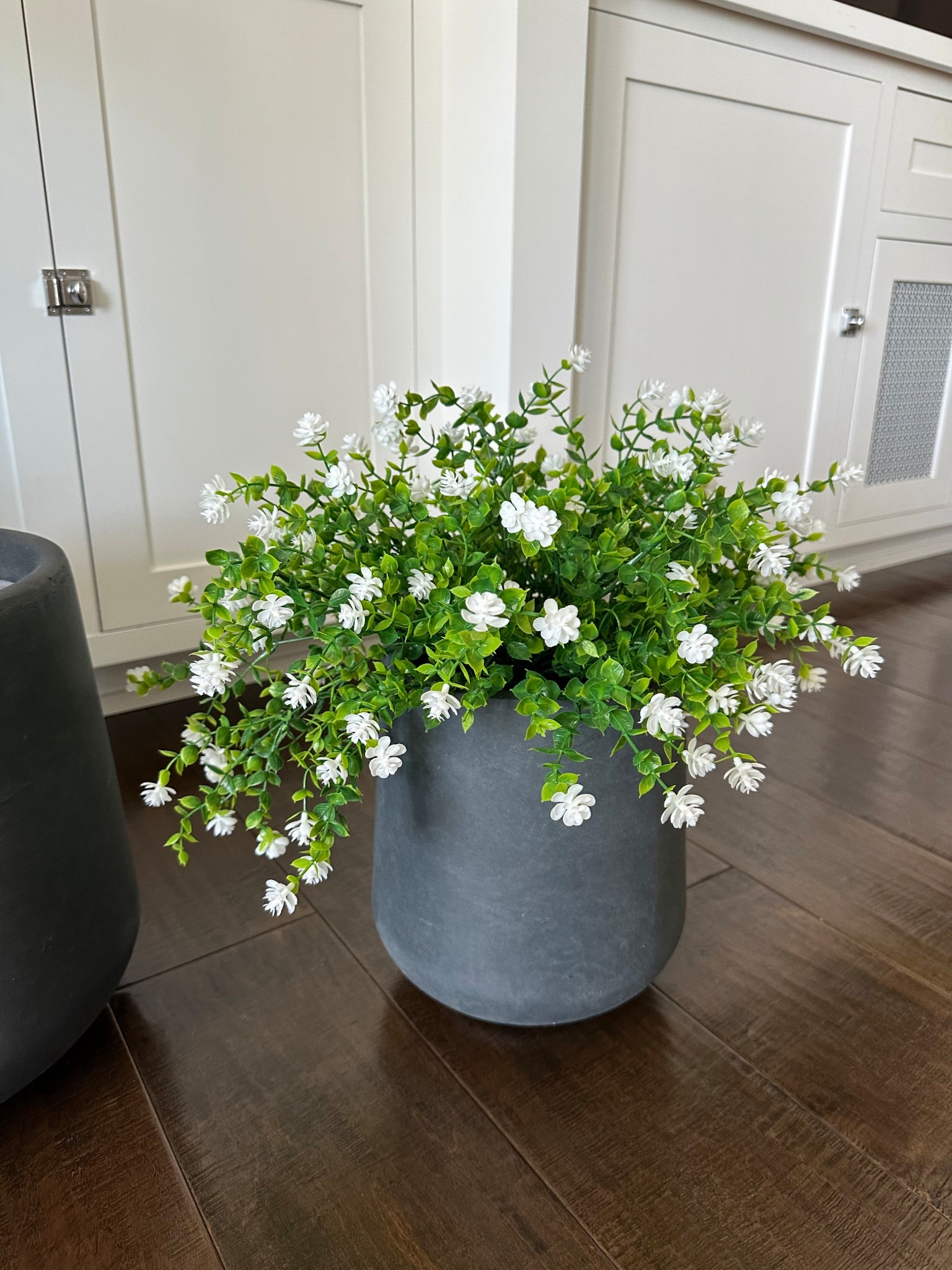 My favorite planter + faux flowers for my porch! 

#LTKHome #LTKStyleTip #LTKSeasonal