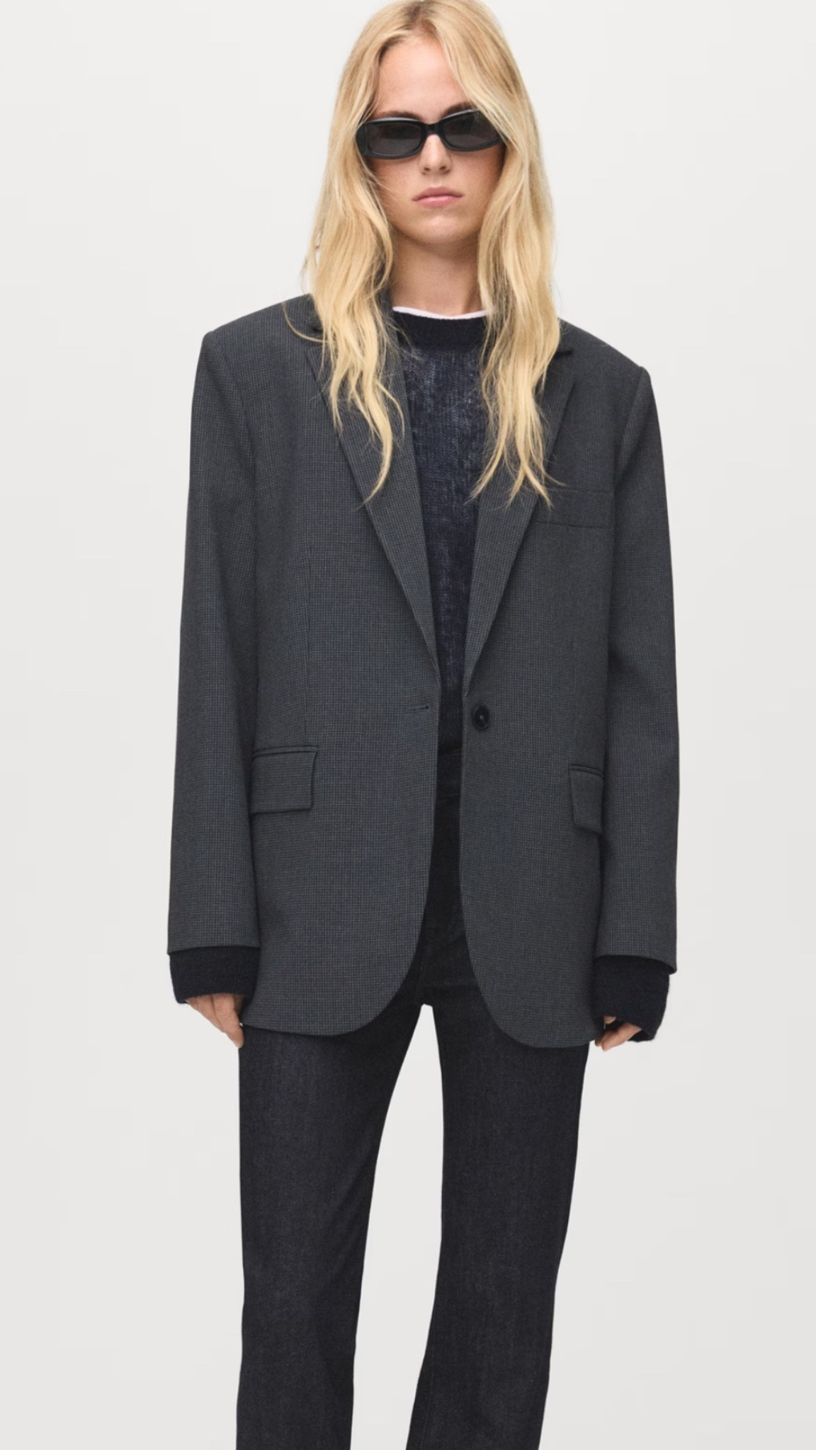 Grey blazer 

#LTKeurope #LTKworkwear #LTKstyletip