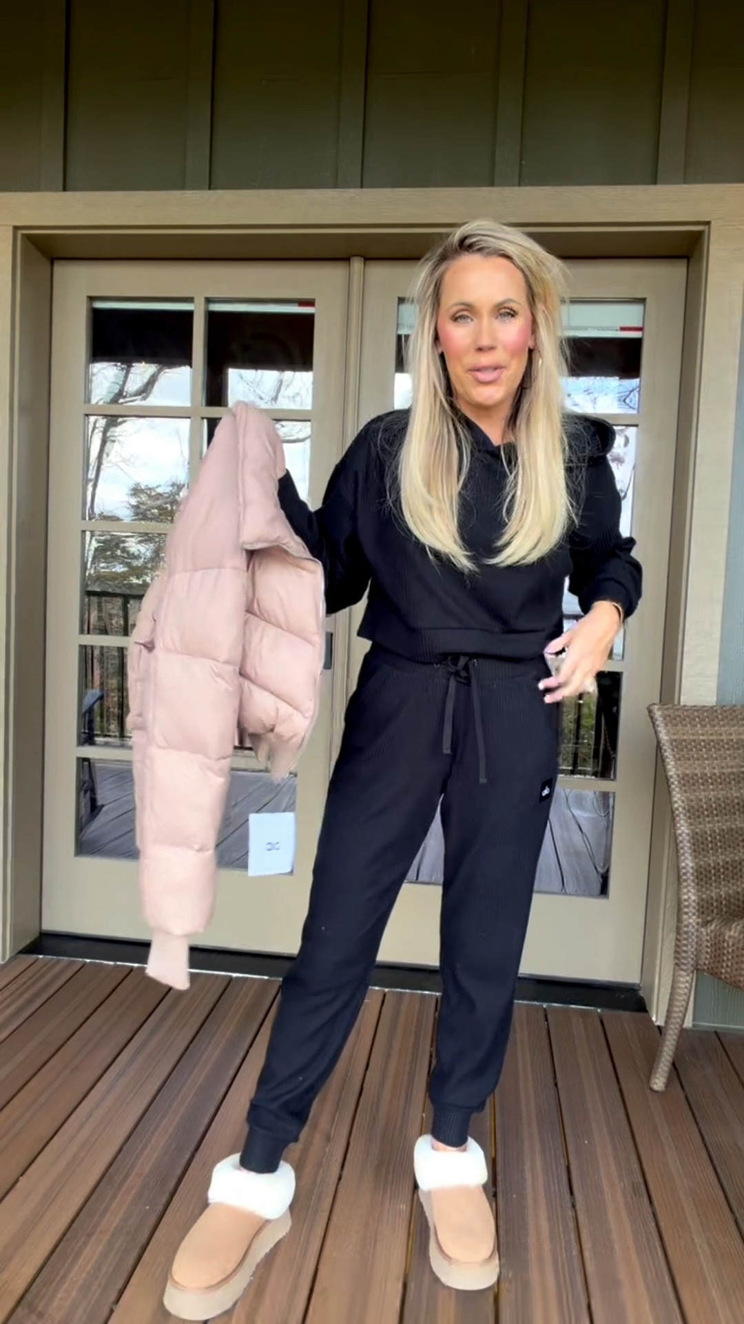 OOTD - loungewear - casual style 

#LTKTravel #LTKFindsUnder100 #LTKootd