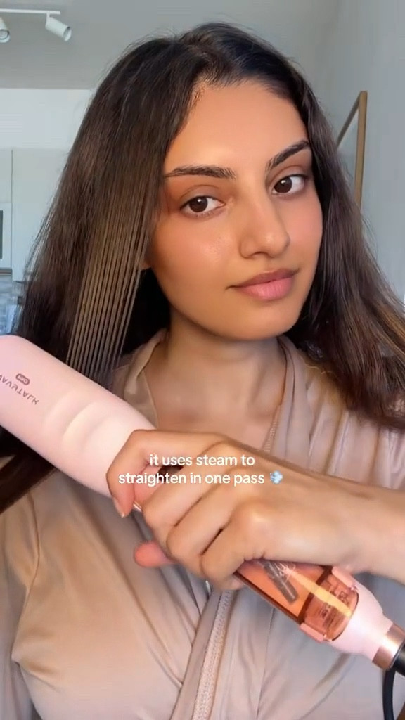 💨 Sleek hair, zero fuss ✨ I’ve been loving the Wavytalk Steam Straightener — it smooths, straightens, and adds shine without frying your hair. The steam technology locks in moisture while reducing frizz, giving that salon-smooth finish at home.

Perfect for quick mornings or when you want your hair silky and polished without the heat damage. Works on all hair types and leaves strands feeling soft, not crunchy. 💁‍♀️

Shop my go-to styling tool below — the ultimate for healthy, shiny, straight hair 

#LTKSaleAlert #LTKBeauty #LTKStyleTip