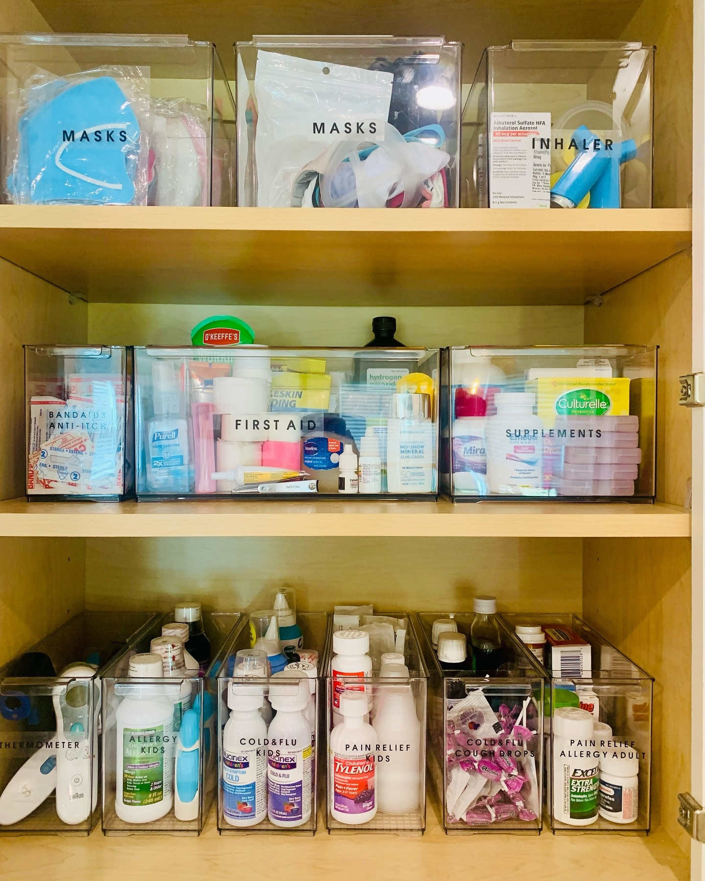 No more digging through expired bottles or mismatched containers. With a few simple steps, you can turn your cabinet into a functional, easy-to-use space that keeps everything at your fingertips.👌🏻

✔️ Sort by category: pain relief, vitamins, first aid, etc.
✔️ Use clear bins to contain small items.
✔️ Label everything for quick access (even in emergencies!)

A little effort now saves SO much time and stress later. 🙌🏻

#MedicineCabinet #charlottehomes #organizedhome