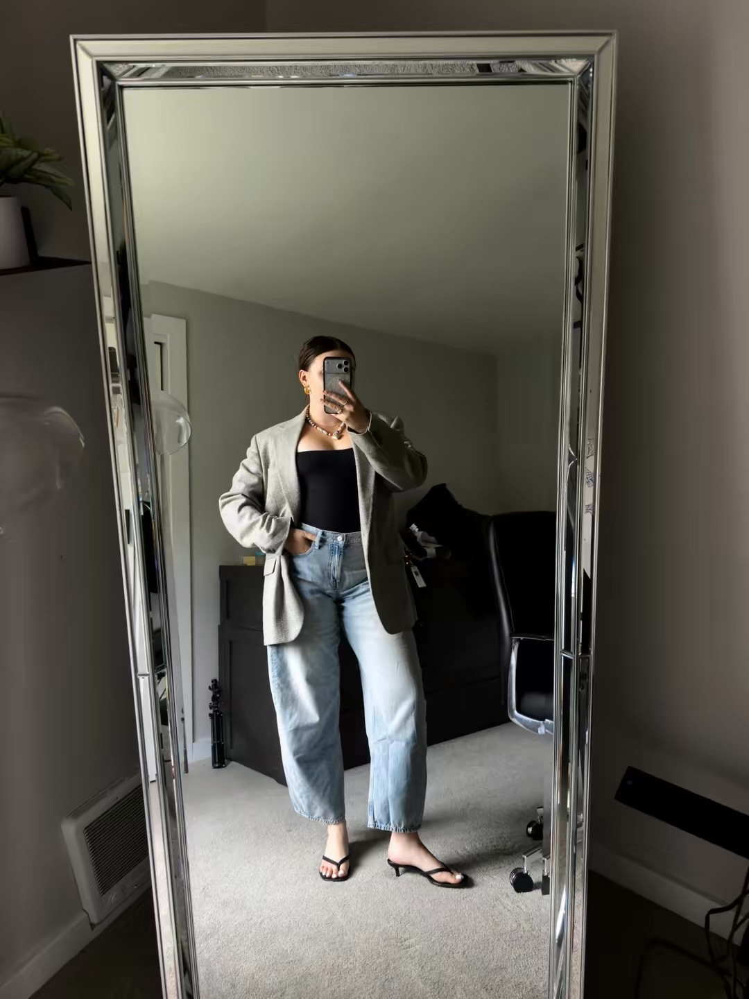 Went out for drinks with my team and wanted to be somewhat professional while still looking cool and effortless. I love the little heel with a big jean it’s such a vibe!

#LTKMidsize #LTKootd #LTKWorkwear