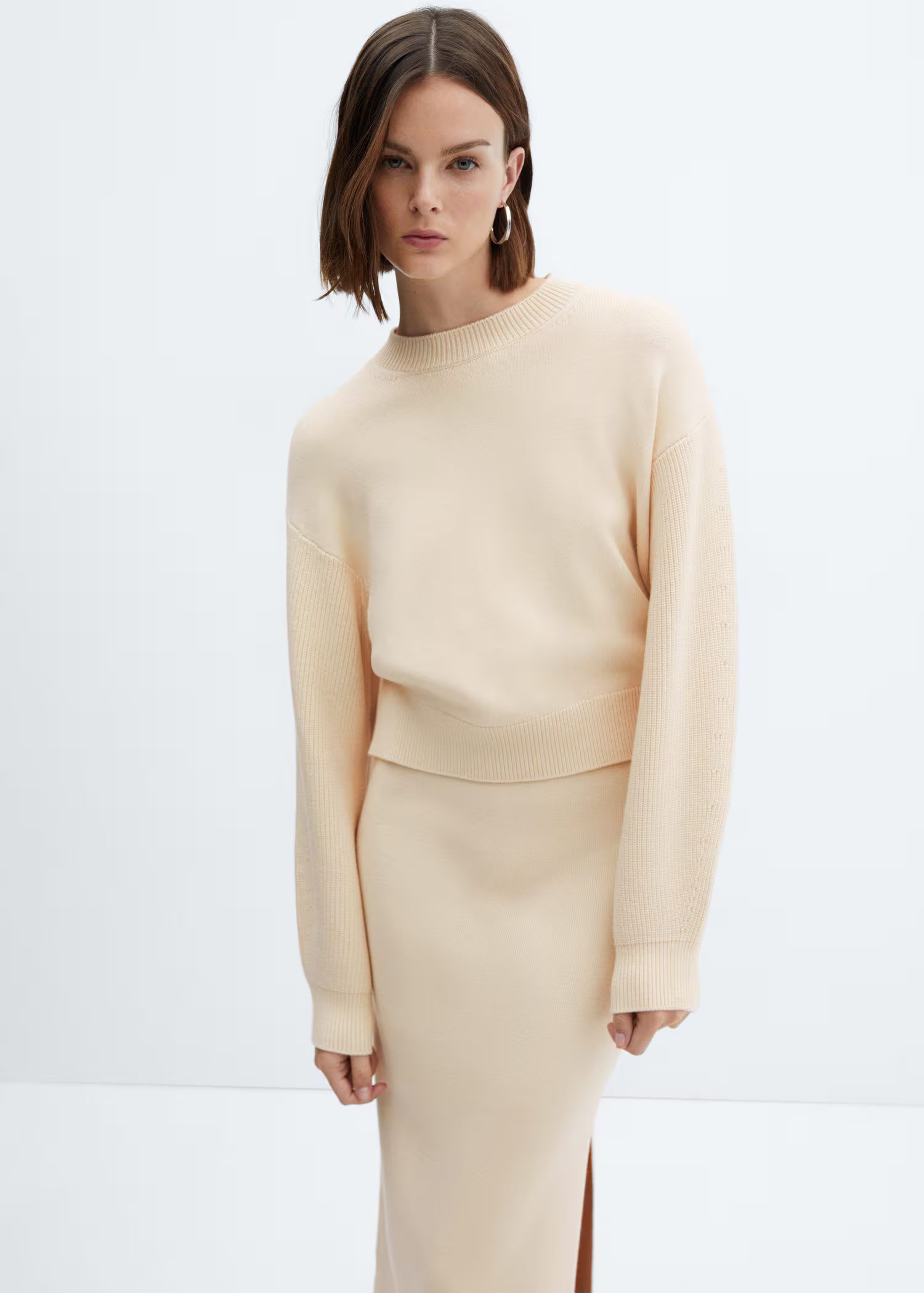 Round-neck knitted sweater | MANGO (US)