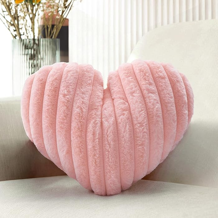 Almohada decorativa de corazón rosa de 16 pulgadas, en forma de corazón, suaves y esponjosas, l... | Amazon (US)