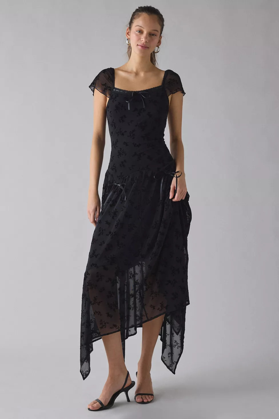 Daisy Street Luna Burnout Velvet Floral Asymmetric Maxi Dress | Urban Outfitters (US and RoW)