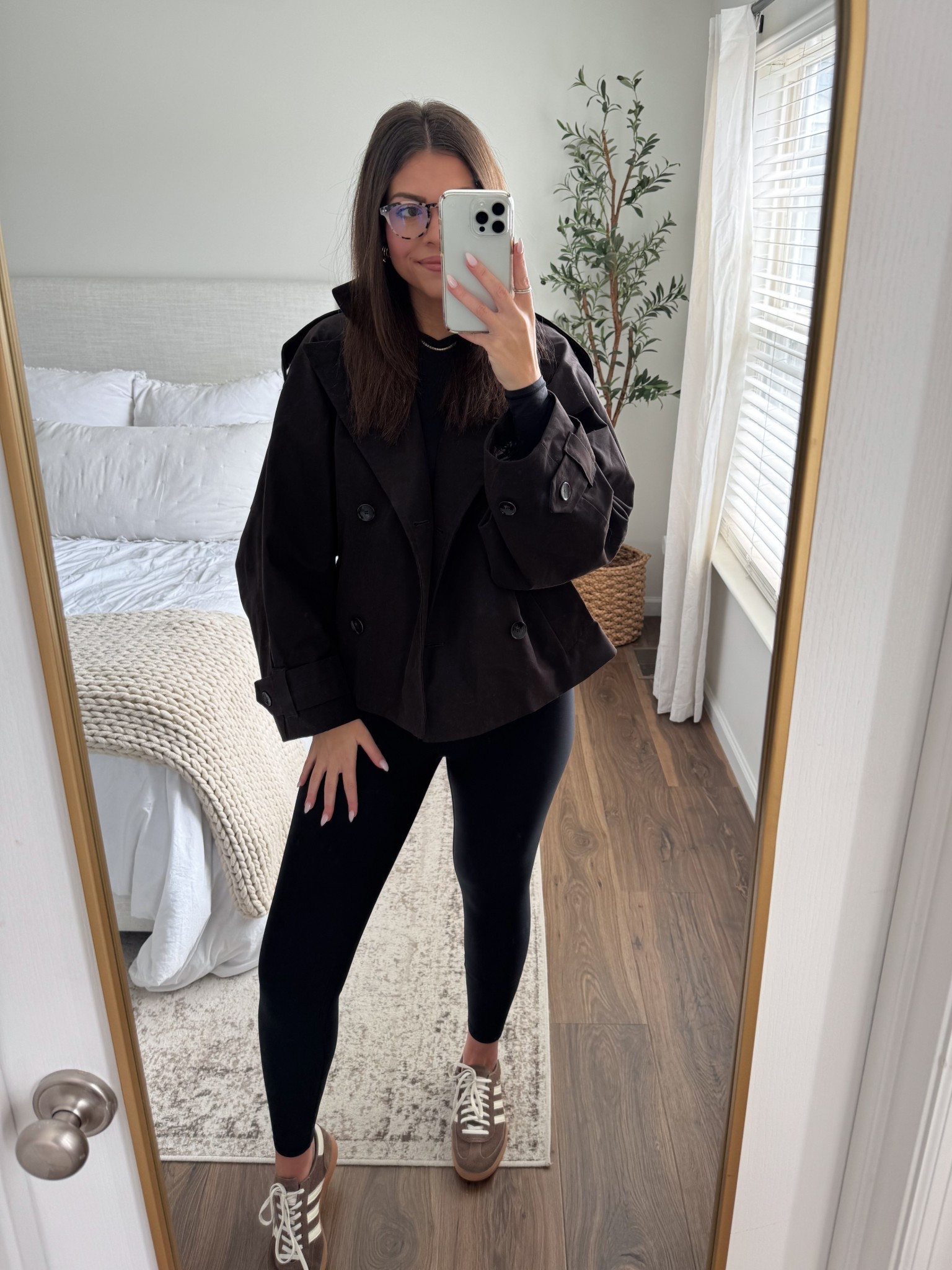 Sizing:
Zara Chocolate Brown Trench - #5071/040/717
Tee - size Medium
Leggings - size Medium long (tts & I am 5’10)
Sneakers - tts