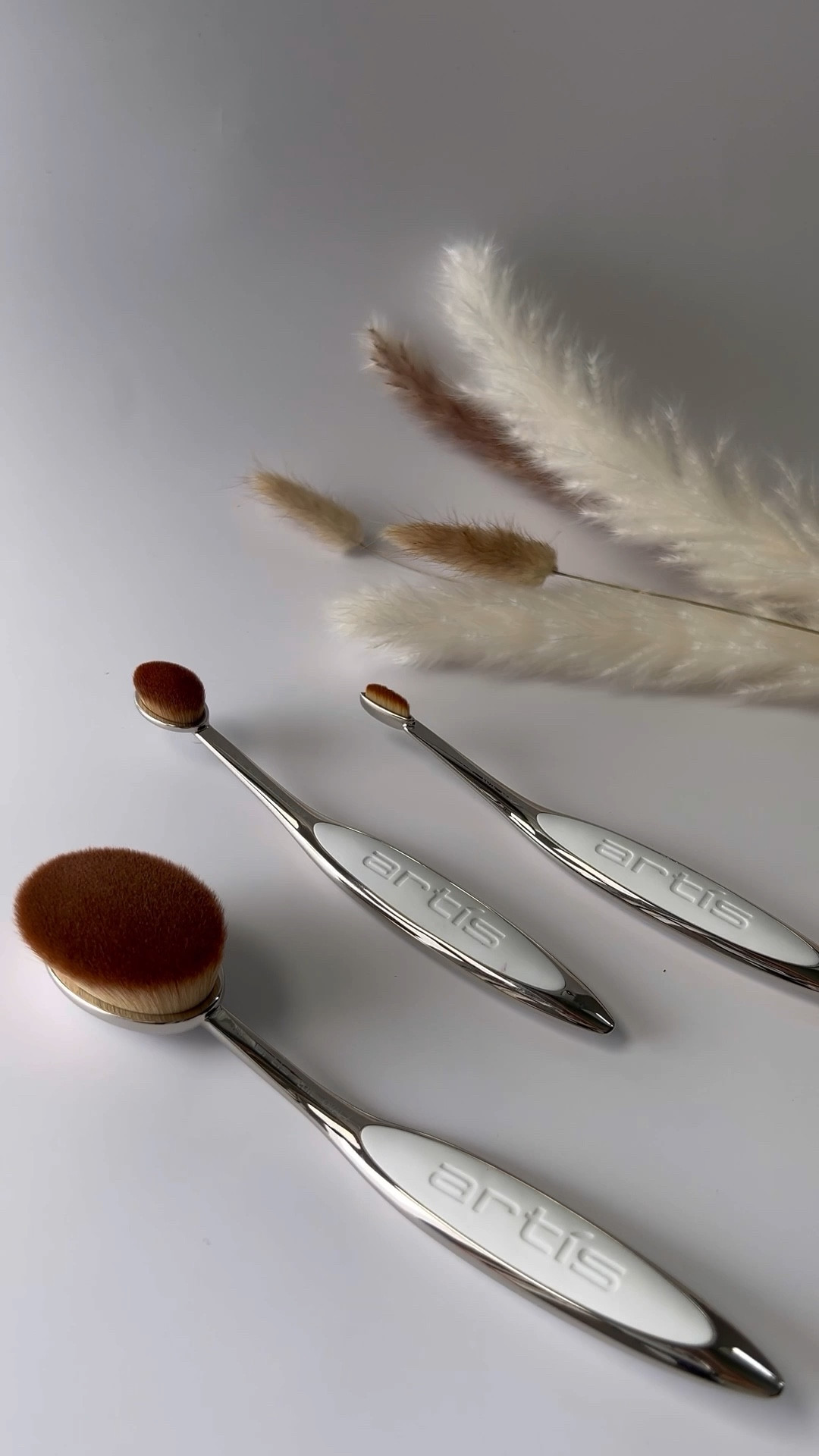 Aesthetic make up brushes 

#LTKBeauty