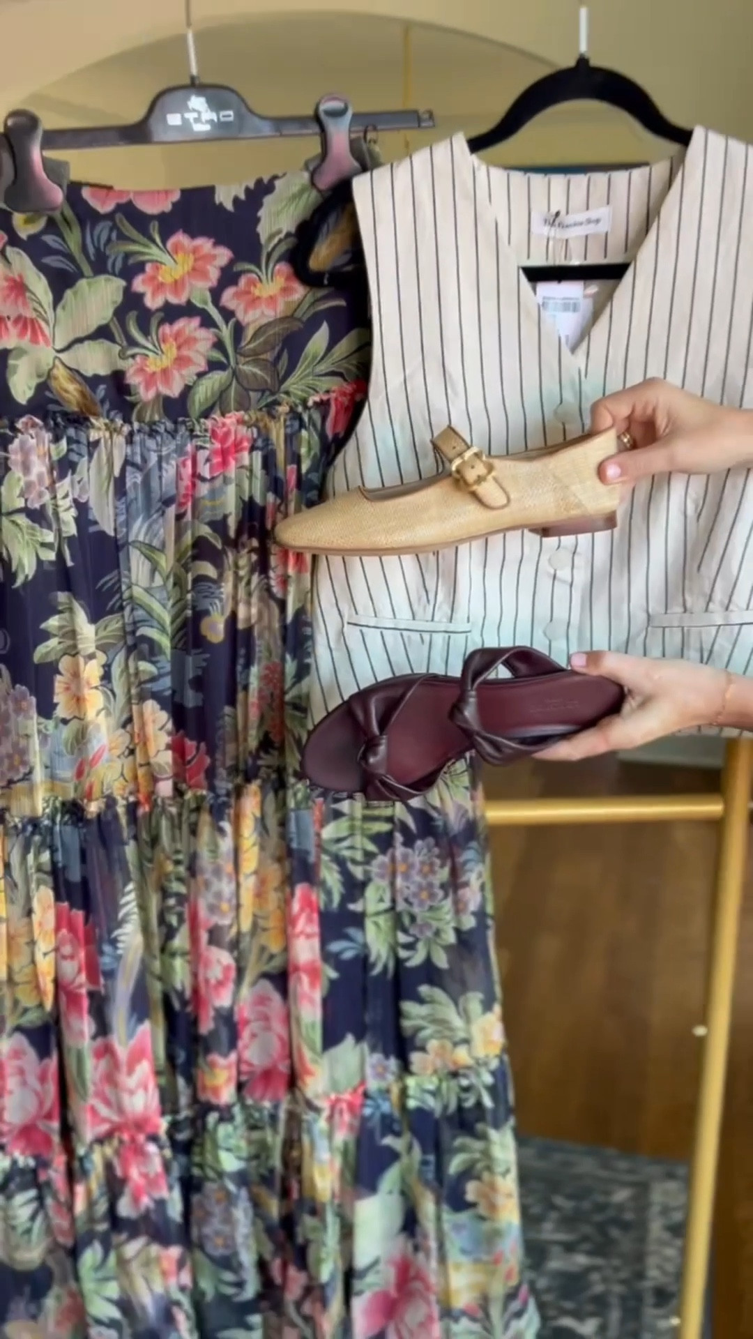 Sun Valley set - delivered to client ✨

Fringe jacket is vintage Ralph Lauren 

#LTKOver40 #LTKVideo #LTKStyleTip