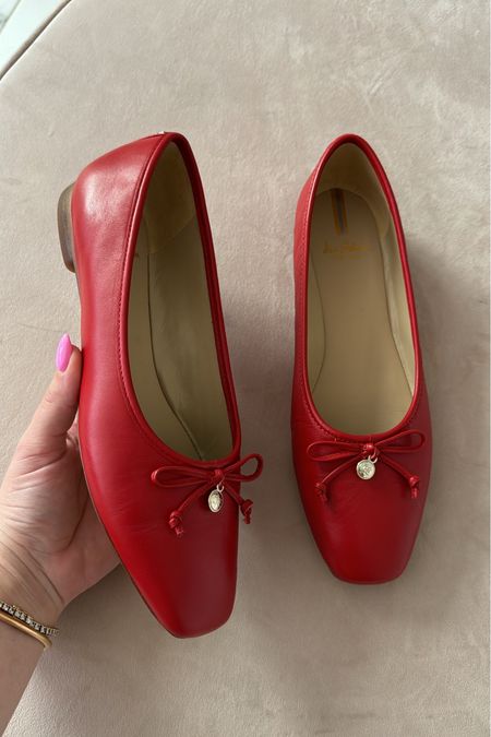 the perfect true red ballerina flat! runs TTS! i’m in the 9 

#LTKshoecrush #LTKSeasonal