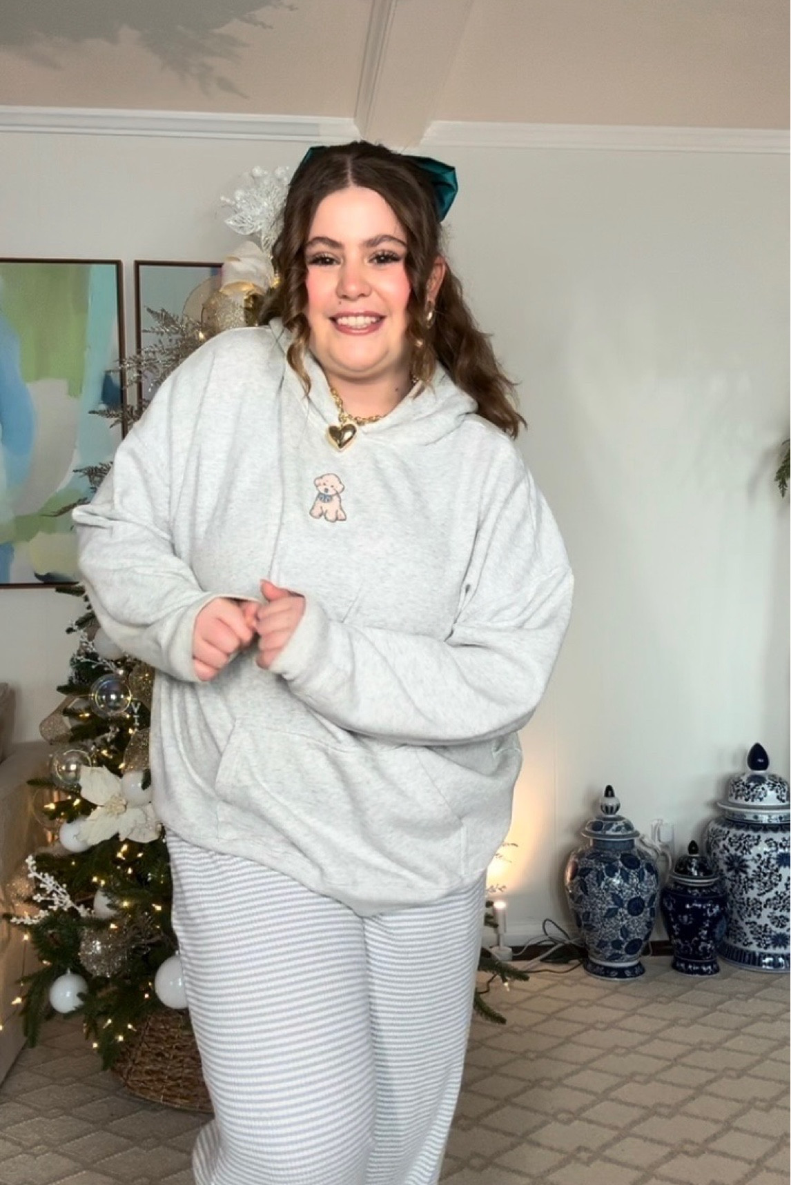 Teen Girl Gift! Olivia loves these Hollister sweats! And Hollister is having a sale! 

#LTKGiftGuide #LTKHoliday #LTKSaleAlert