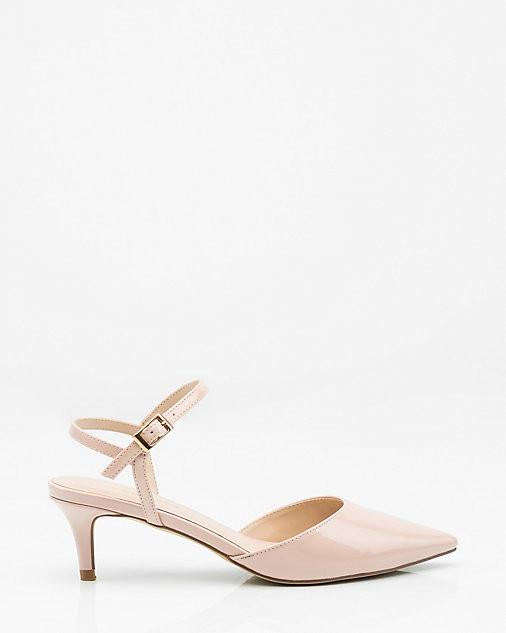 Patent Pointy Toe Kitten Heel Pump
		STYLE: 362934 | Le Chateau Stores Inc.