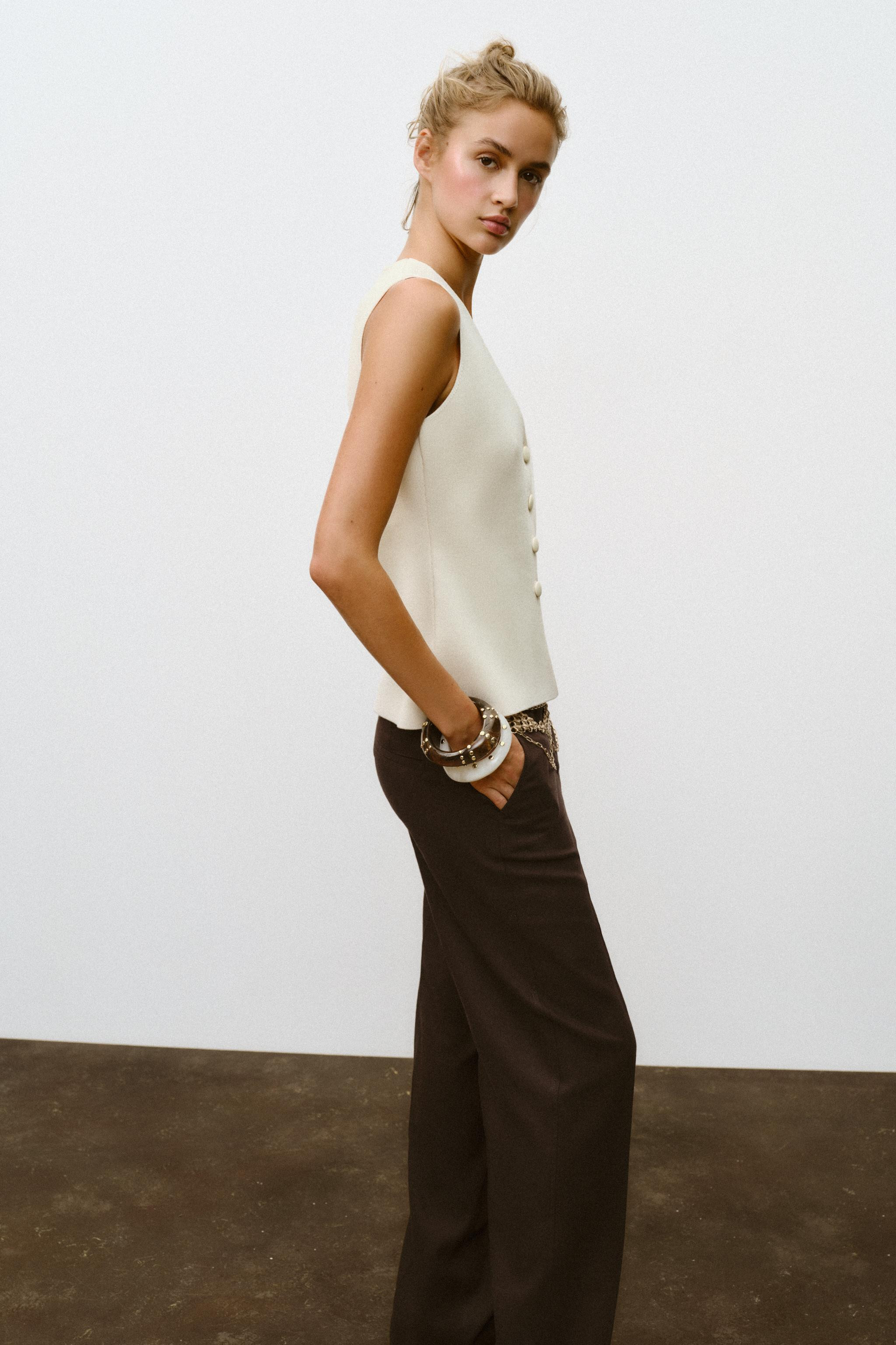 COVERED BUTTON KNIT VEST | Zara US