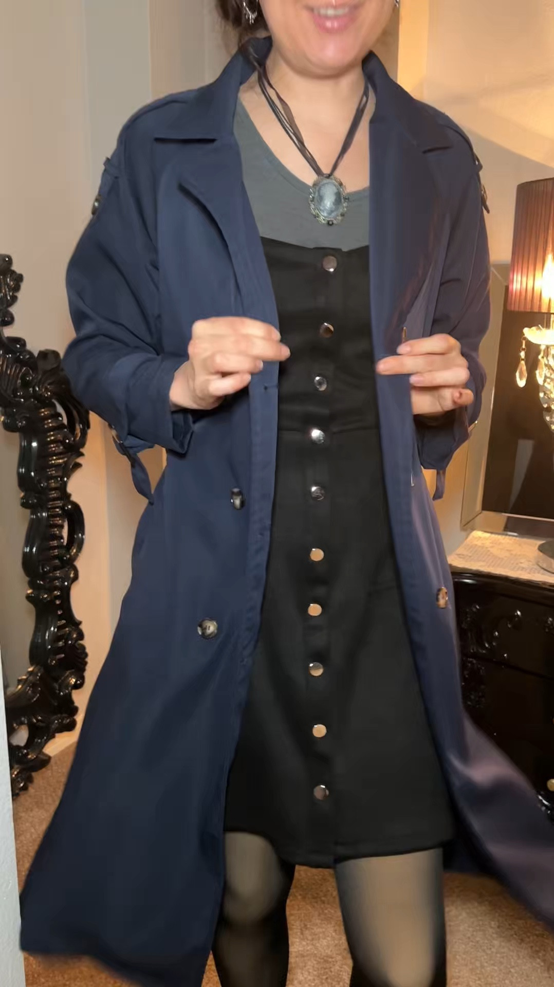 A trench coat is a closet staple 👌🏻 

#LTKWatchNow #LTKWorkwear #LTKStyleTip