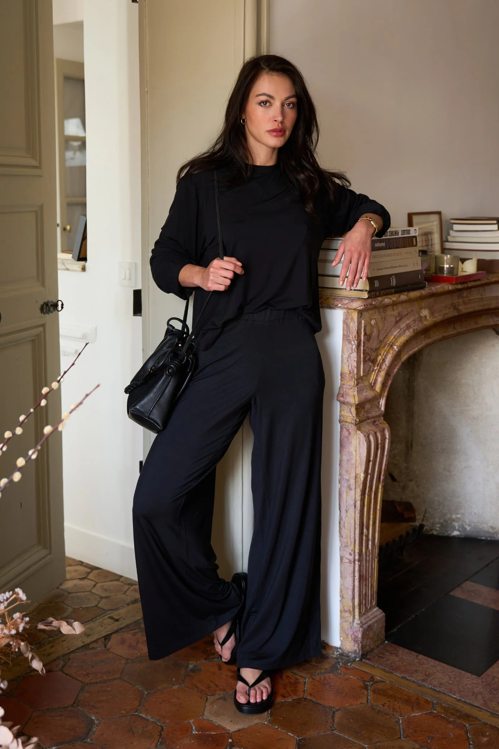 Lounge Long Sleeve Crew Neck Top BLACK | UNE PIECE AU