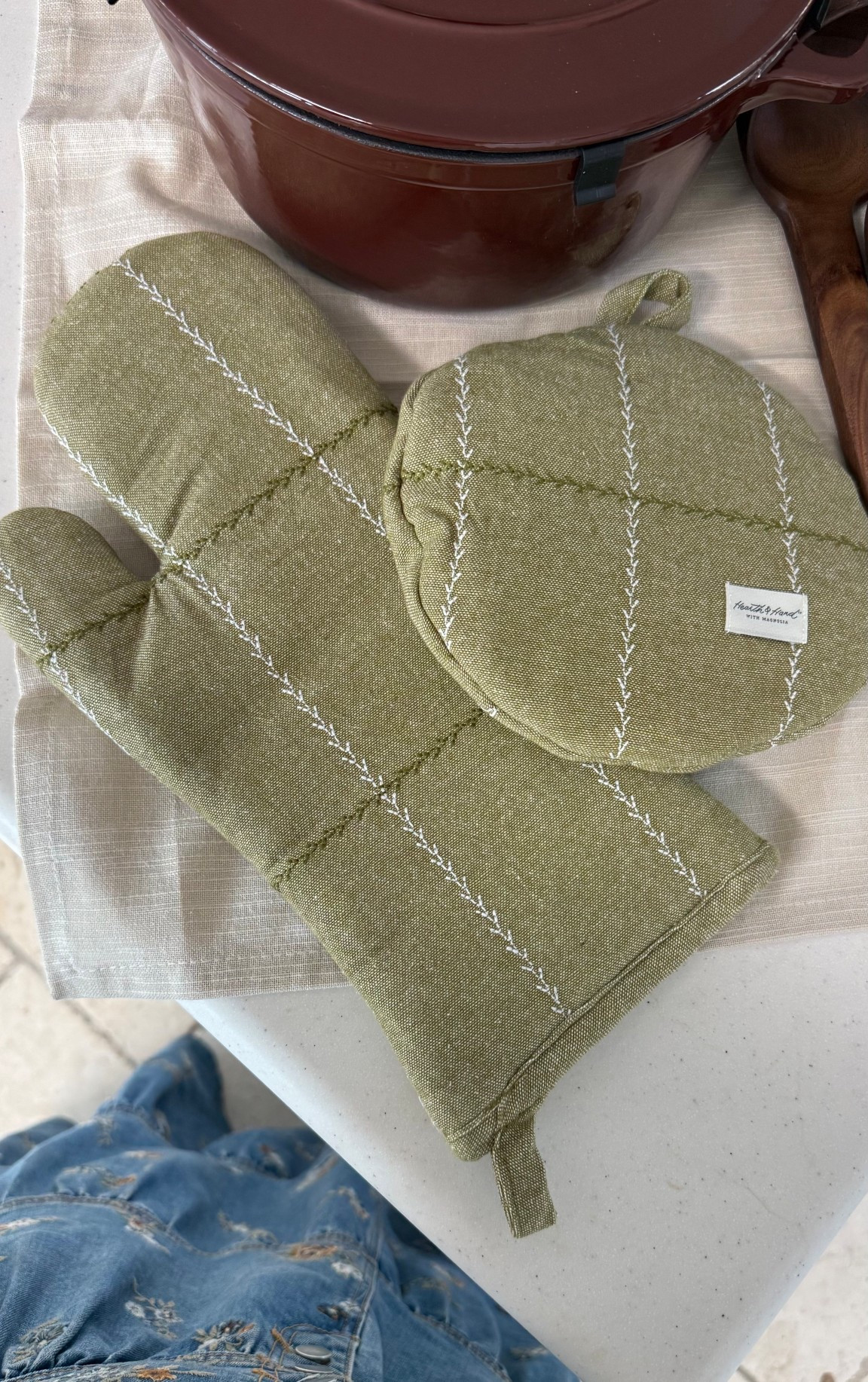 Adorable fall oven mitts!! 

#LTKHome #LTKSeasonal #LTKFindsUnder50
