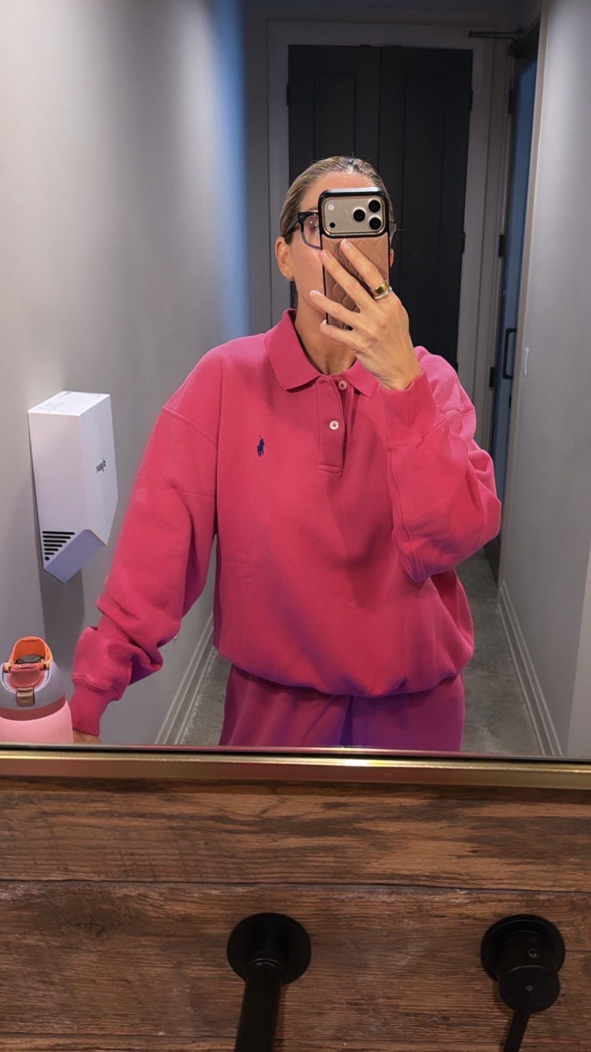 Pink Polo Club 💖🐴
Wearing a LARGE for extra cozy fit 