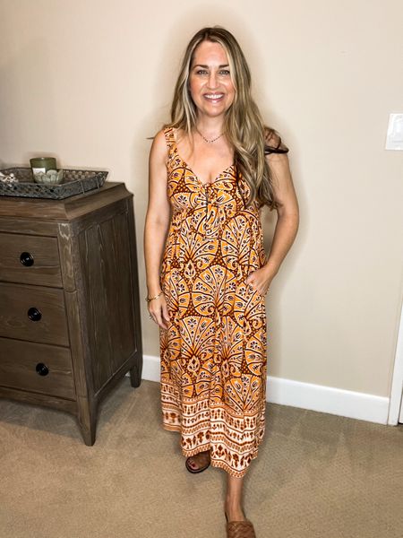 One of my favorite dresses for summer. It’s perfect for when you want to be really comfortable, but still look cute! Wearing XS
.
.
Printed dress, affordable fashion, summer outfit, brown sandals, elevated everyday, over 40, target style





#LTKU #LTKFind #LTKSeasonal #LTKunder100 #LTKstyletip #LTKshoecrush #LTKbeauty #LTKunder50 #LTKtravel