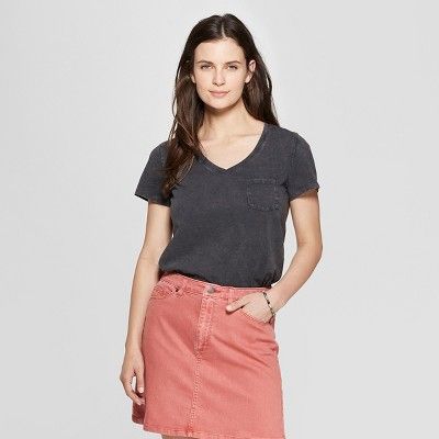 Women's Monterey Pocket V-Neck Short Sleeve T-Shirt - Universal Thread™ | Target