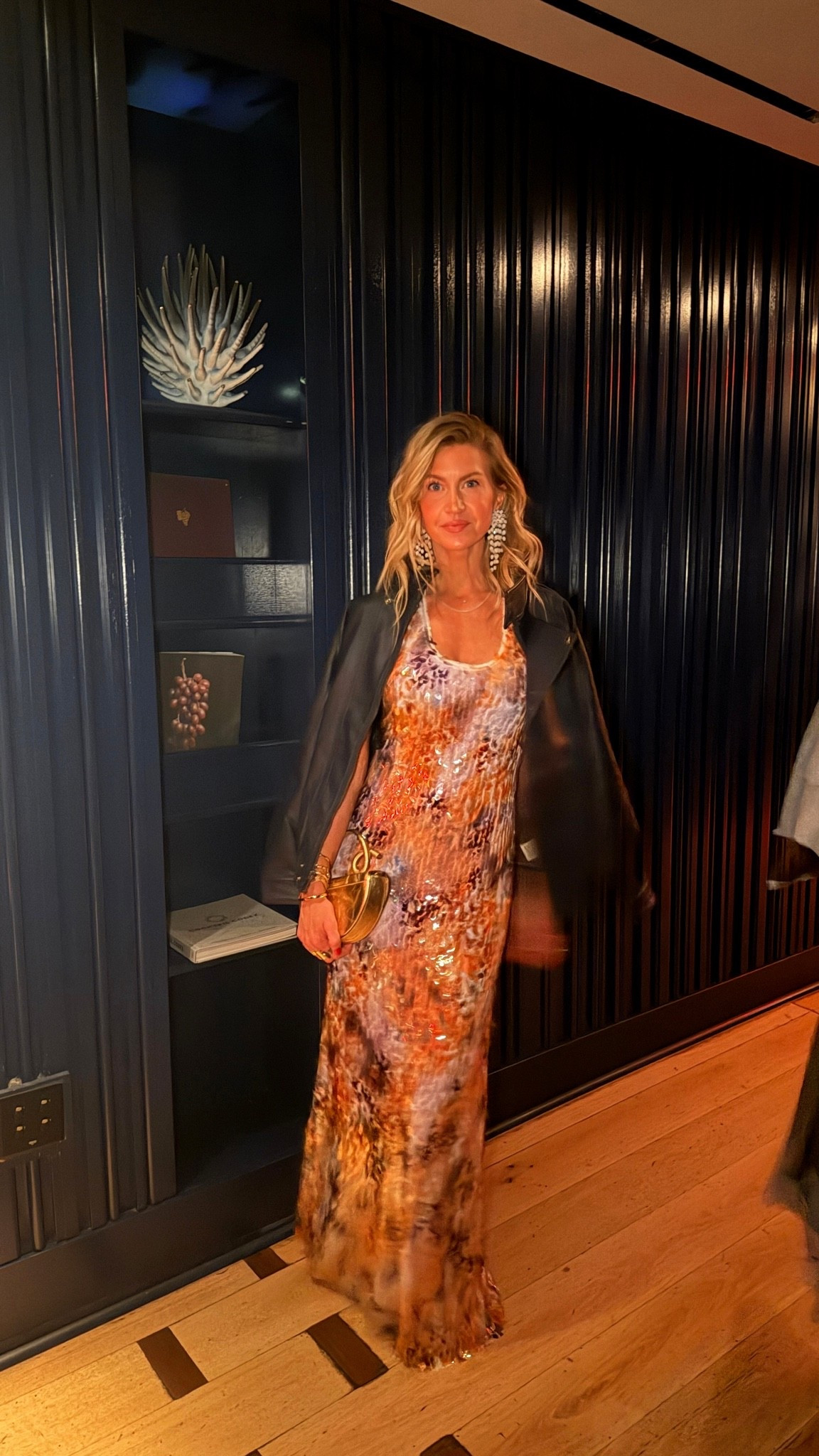 #nyfw with Shopbop

Sequin maxi dress: TTS, wearing a XS
Nude clear sandals: TTS
Navy leather bomber: runs small size up, wearing Med

Cult Gaia bag, Isabel Marant earrings, Staud dress

#LTKgrwm #LTKNYFW #LTKootd