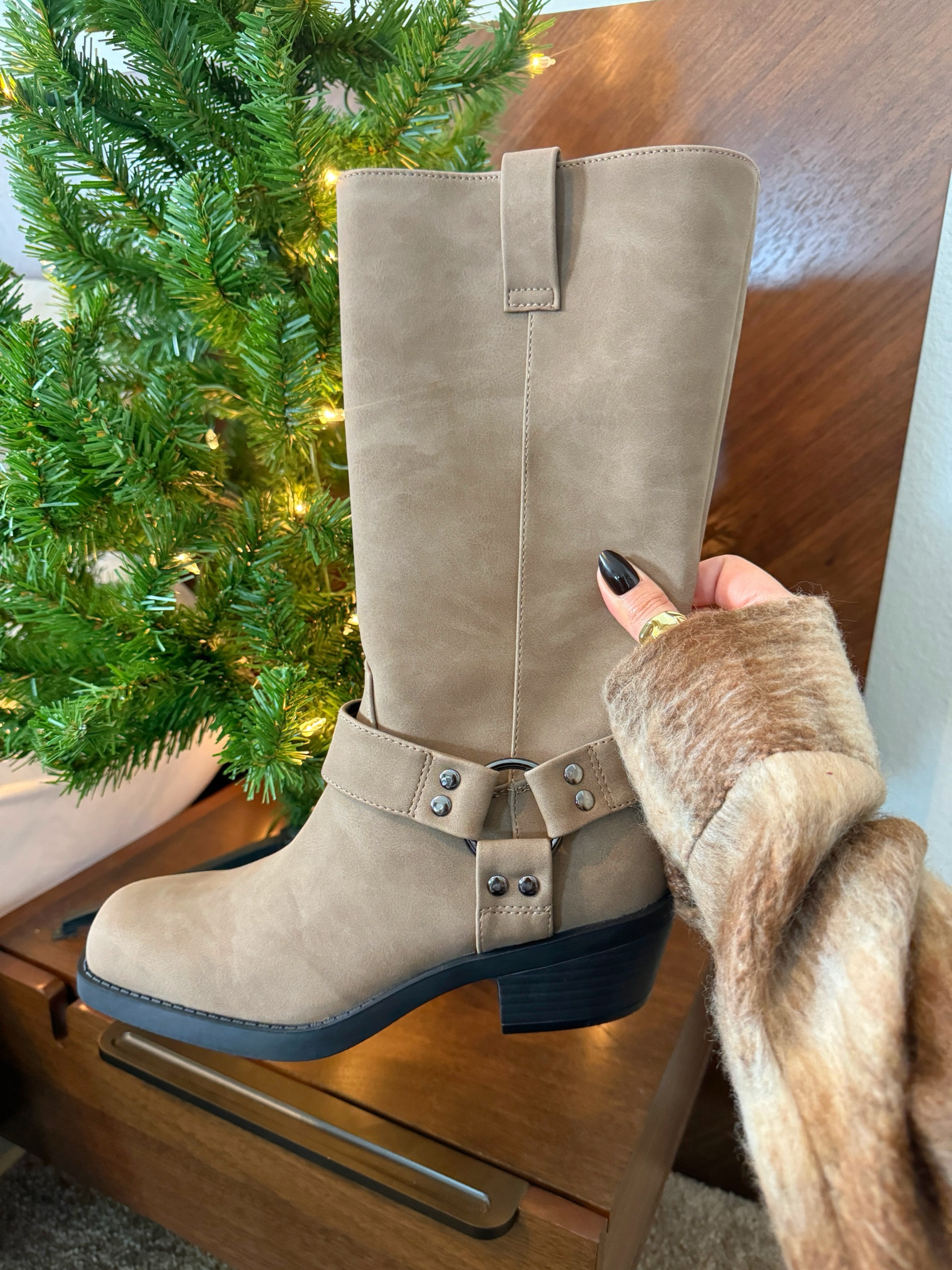 These boots have been marked down to UNDER $10 and going fast! 
#walmartfashion #walmart

#LTKFindsUnder50 #LTKSaleAlert #LTKShoeCrush