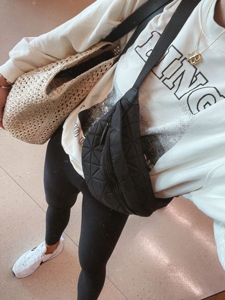 Anine bing sweatshirt favorites wearing size small 