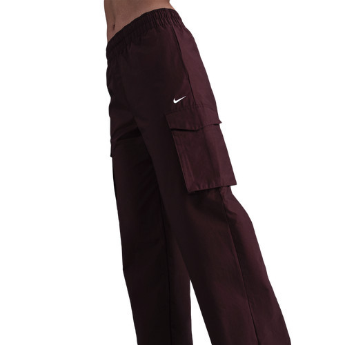 Nike Womens Nike NSW EVRTHNG Woven Mid Rise Cargo Pants - Womens Burgundy Crush/Sail Size XS | Foot Locker (US)