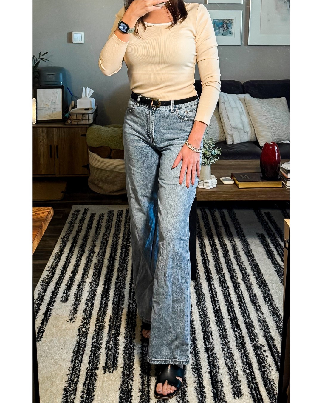 Clean, casual, and just the right amount of polished. 

I paired this ribbed long sleeve tee with light vintage-wash denim and easy black sandals for a look that works from chill weekends to casual Fridays. 

The top is stretchy, comfy, and gives that effortless tuck. 

Denim is a flattering straight-leg fit with a lived-in wash that goes with everything.

Outfit details linked on my LTK – follow me there to shop this look and more!
@thestyledlane | 5’6” • S/M • denim size 27

#LTKStyleTip #LTKFindsUnder100 #LTKFindsUnder50