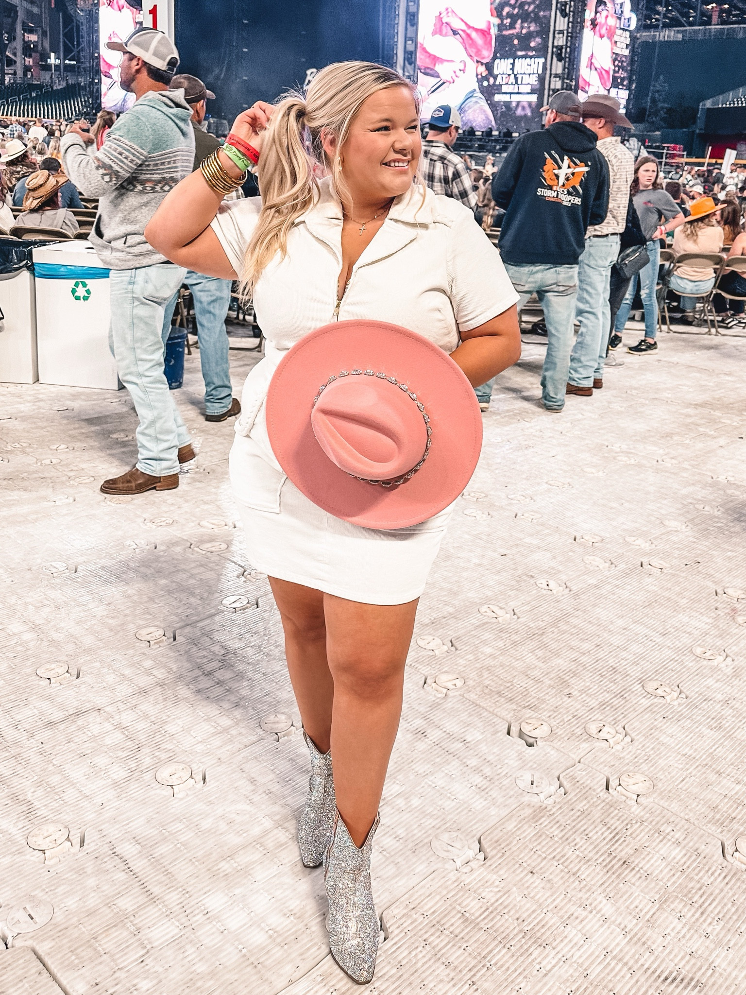 Morgan Wallen concert outfit! 🎵🎸❤️ 

#LTKstyletip #LTKSeasonal