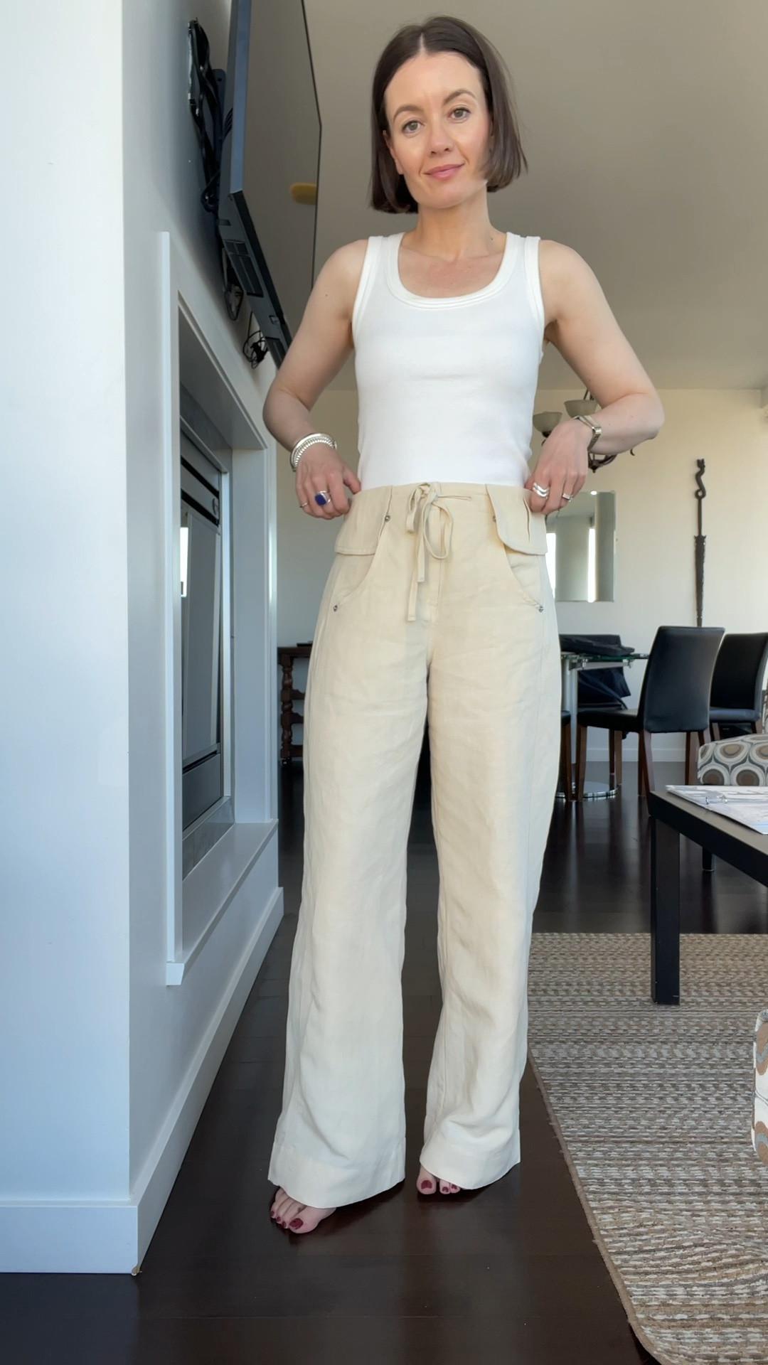 Pants are size 0. I think I need them in black as well!

#LTKcanada #LTKsummer