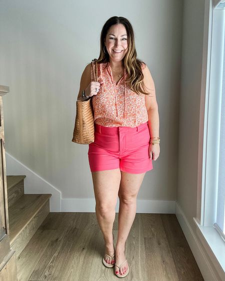 Midsize summer outfit 

Fit tips: top tts, L // shorts size up if in-between, 14

Summer  summer fashion  summer outfit  midsize  midsize outfit  the recruiter mom  midsize summer fashion  

#LTKstyletip #LTKSeasonal #LTKmidsize