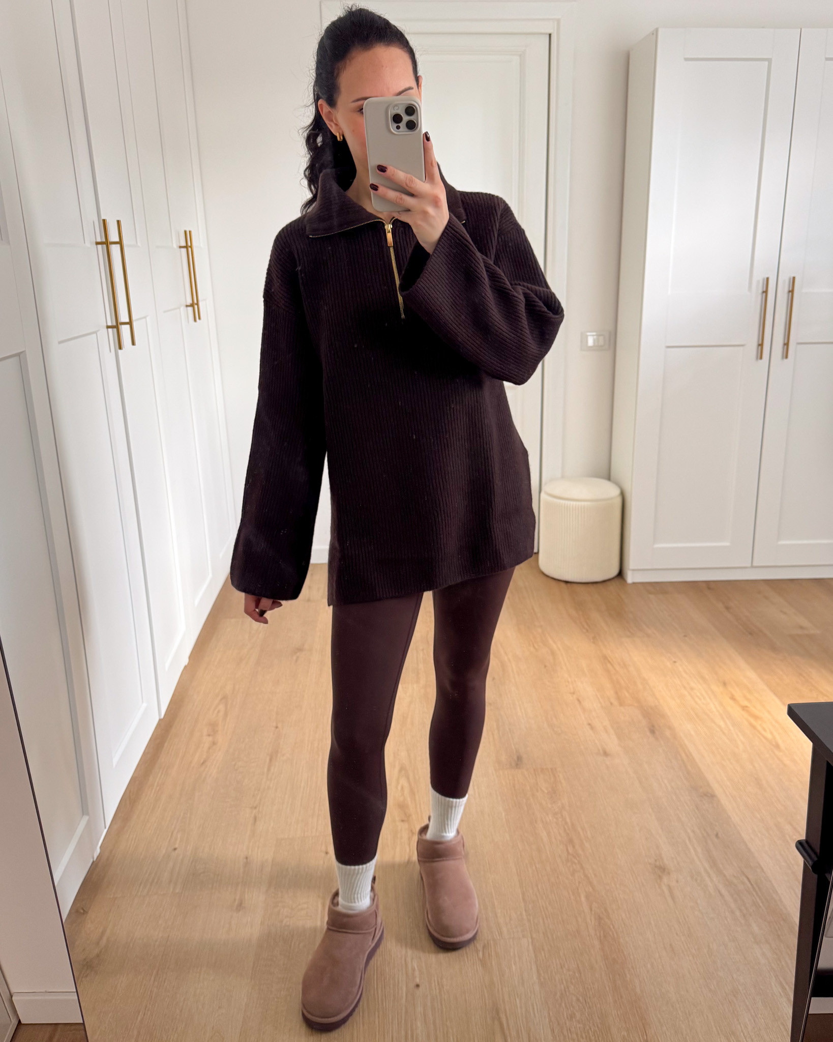 Leggings marroni outfit comodo H&M. Ugg ultra mini 

 #LTKitalia #LTKeurope #LTKwinter