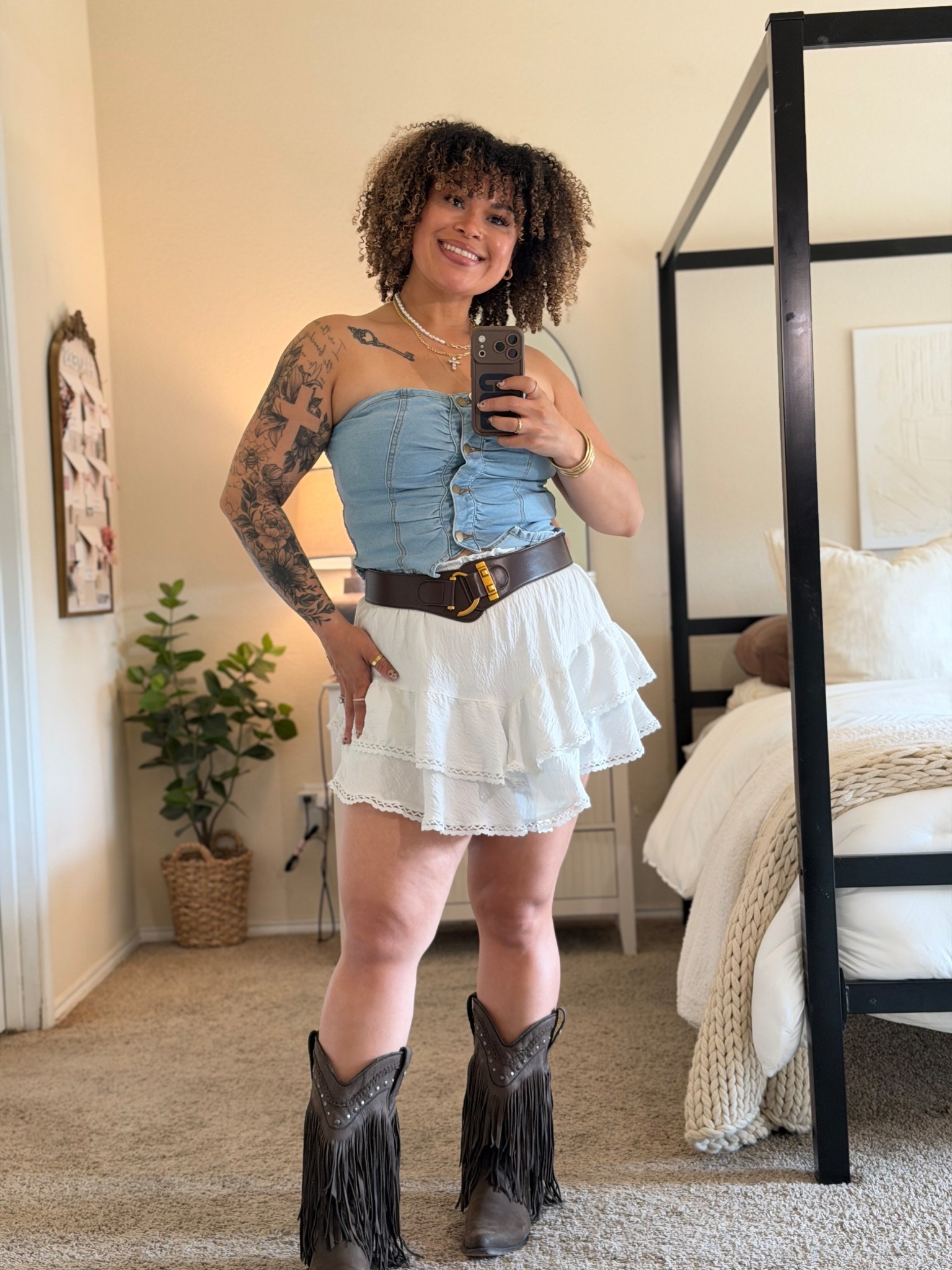 Midsize country chic cowgirl outfit with stretchy denim top and white skirt ✨