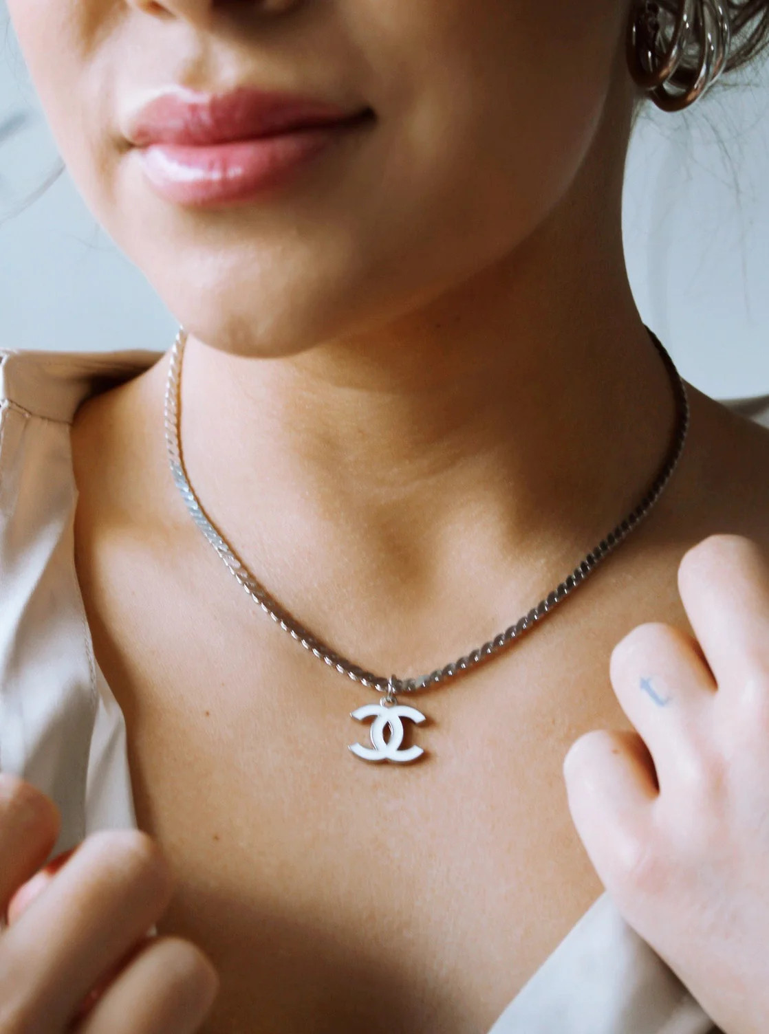 LILY NECKLACE IN SILVER | raëliv