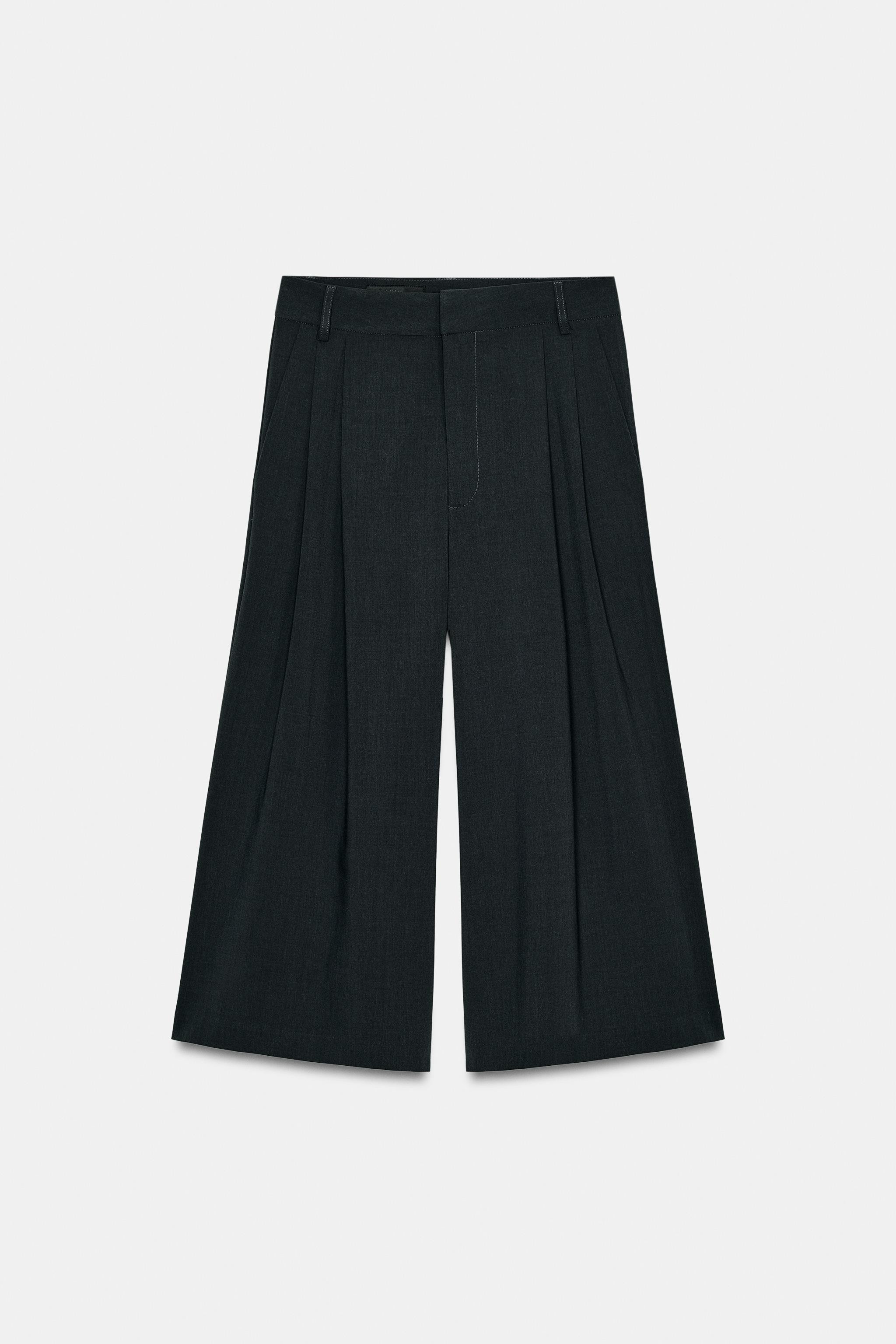 WIDE PLEATED SHORTS | Zara Canada