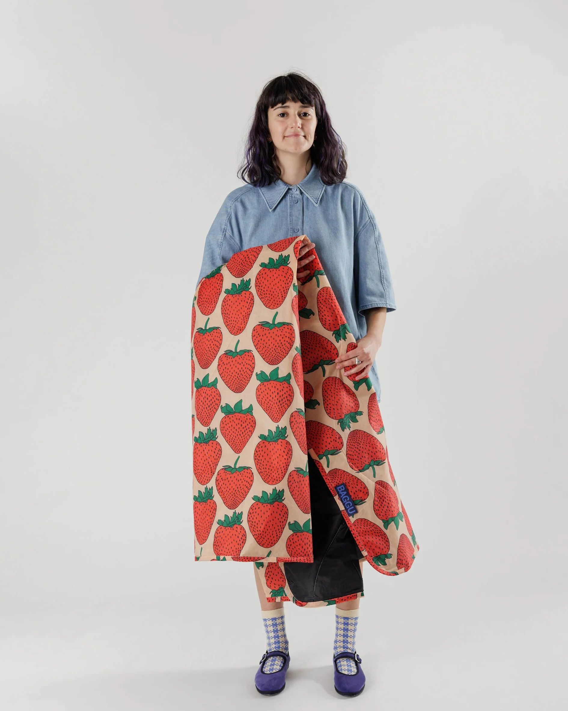 Puffy Picnic Blanket : Strawberry - Baggu | BAGGU