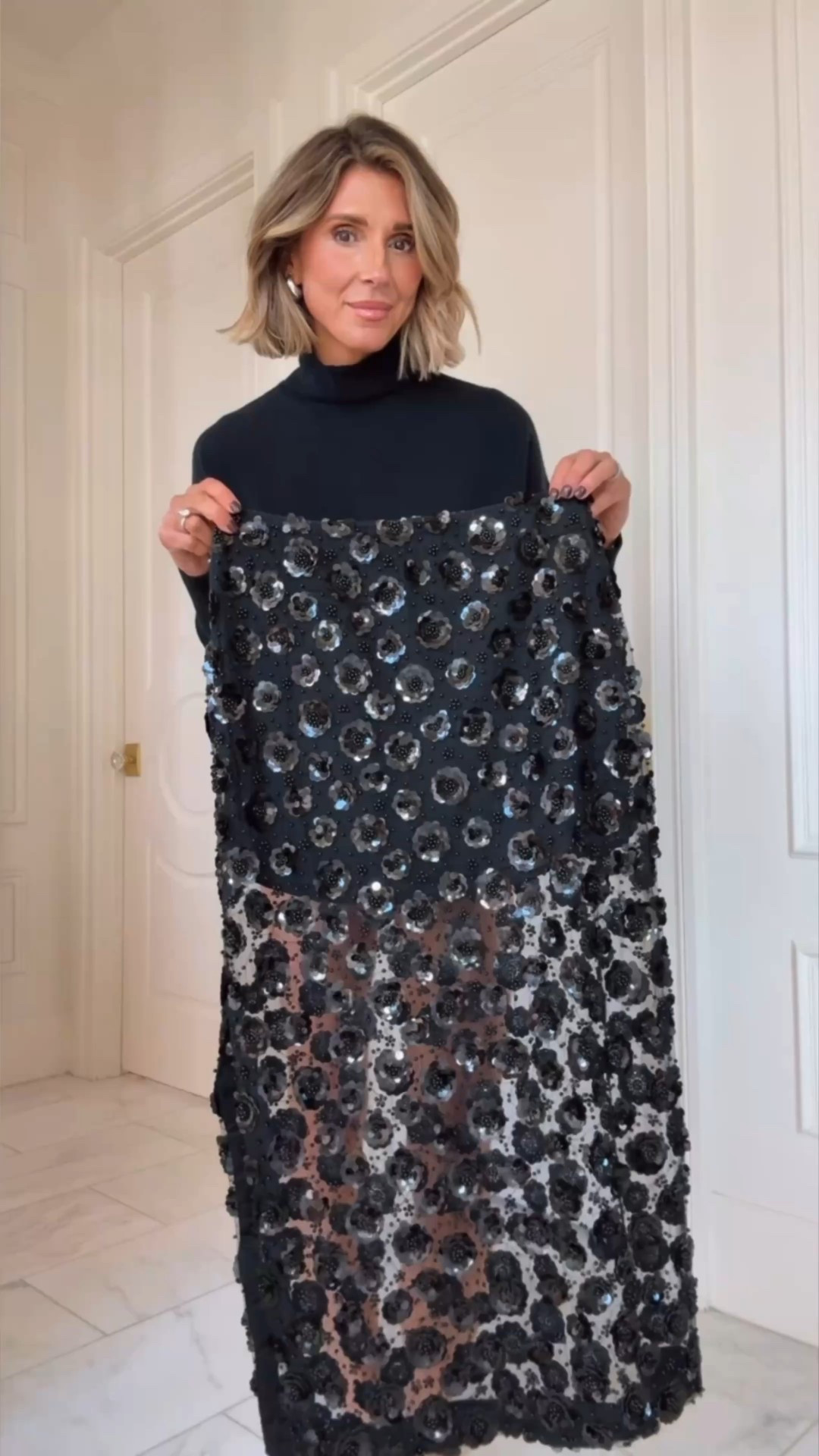 I saw a few sizes back in stock and linking a similar one I found on Amazon. 

#LTKHoliday