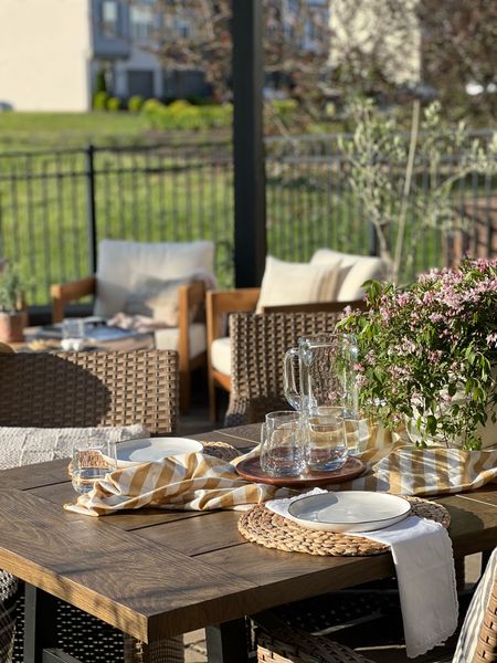 Outdoor entertaining! Who’s ready for patio season 🙋🏼‍♀️

Gingham tablecloth
Seagrass placemats
Stoneware dinner plates
Glass pitcher
Outdoor dining table
Linen napkins
Patio decor
Planters

#LTKSeasonal #LTKhome #LTKsalealert