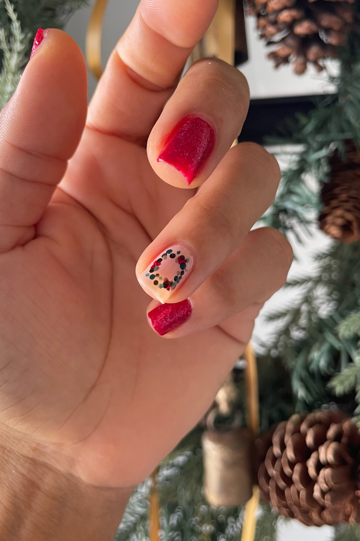 Christmas wreath nails

#LTKBeauty #LTKSeasonal #LTKHoliday