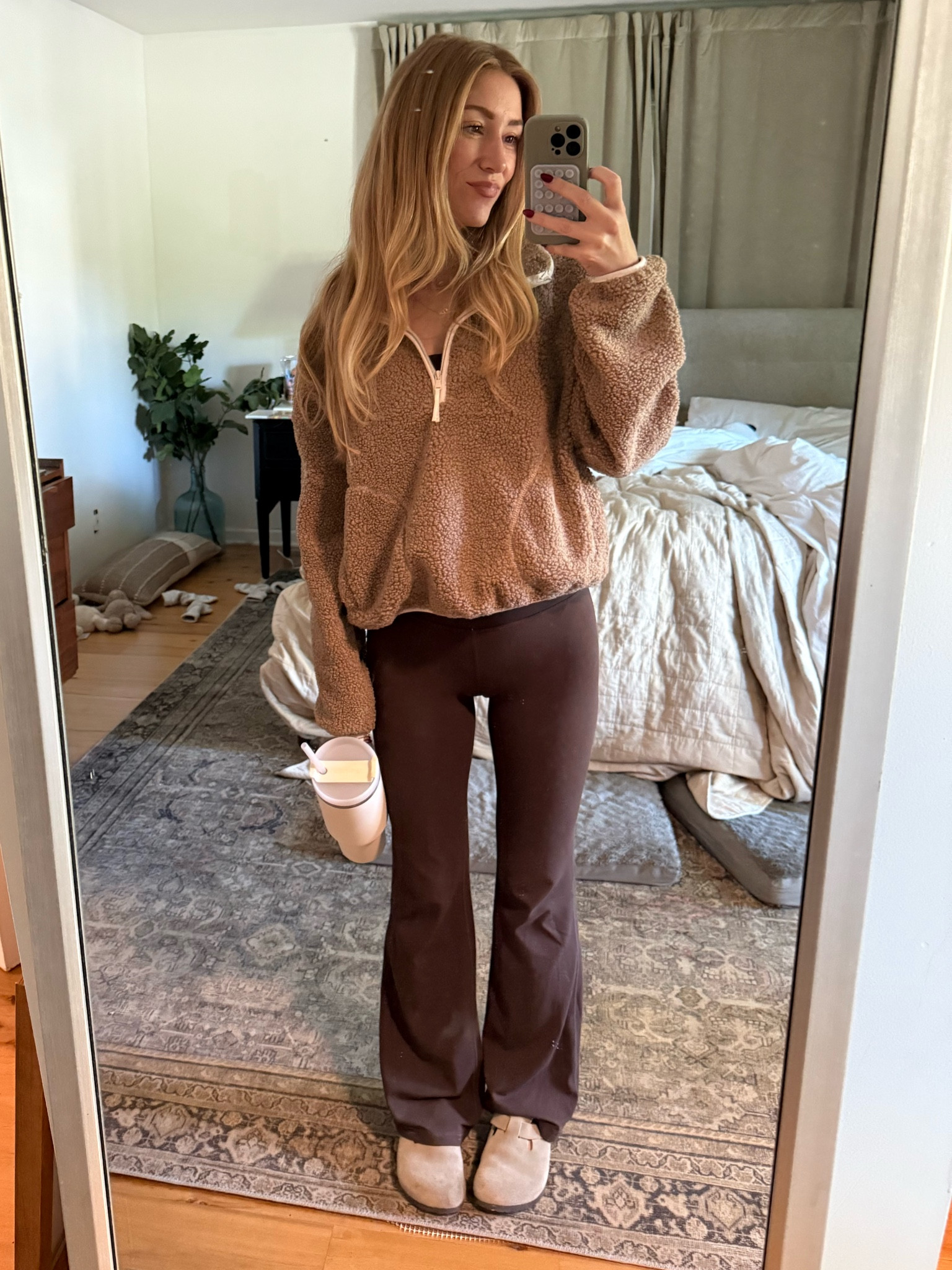The cutest fall outfit!! I love this sweatshirt so much. Will be on repeat this fall and winter. I got a medium in sweatshirt and small in pants 

#LTKStyleTip