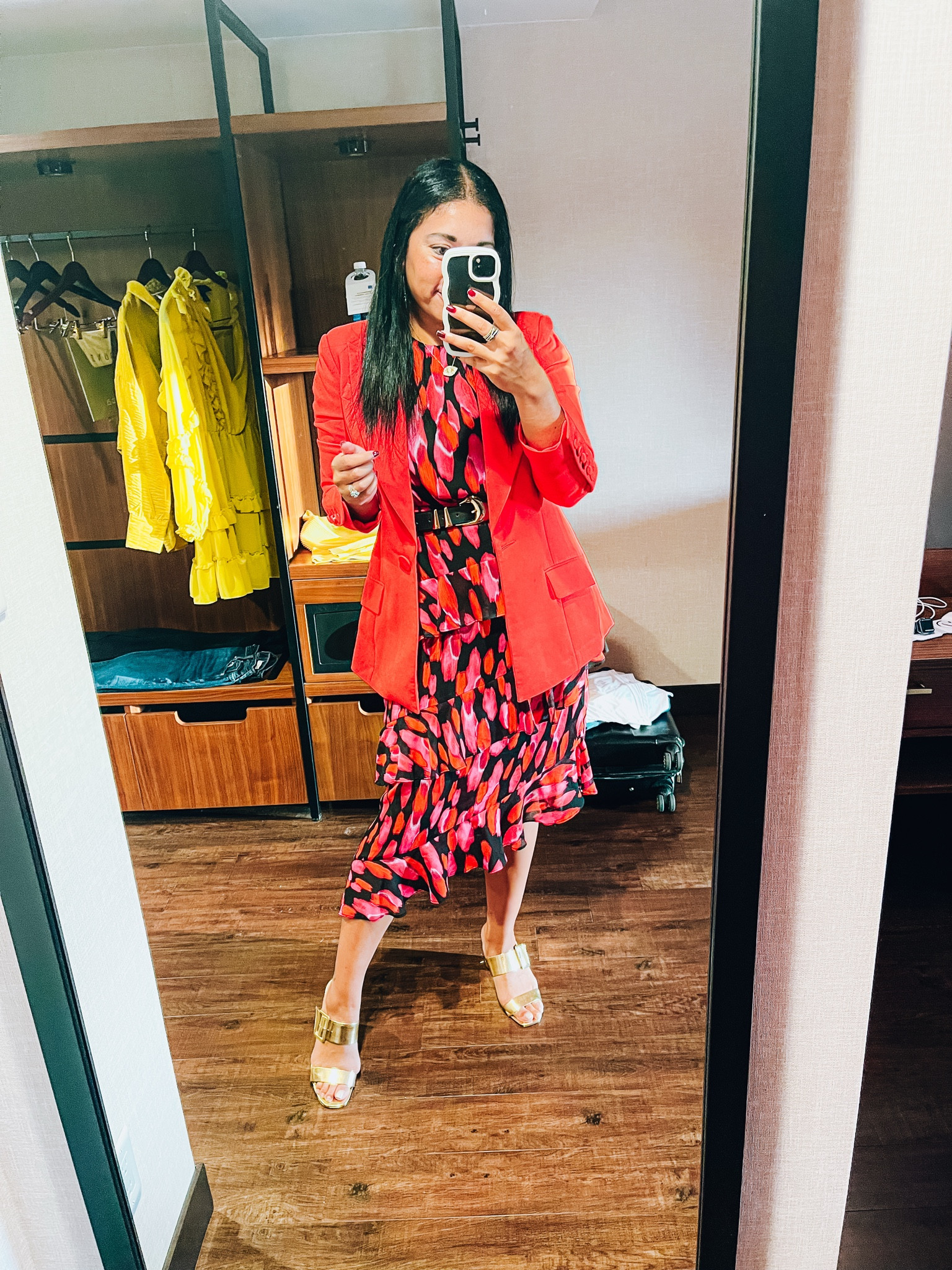 Business casual
Red blazer
Amazon belt



#LTKShoeCrush #LTKFindsUnder100 #LTKWorkwear