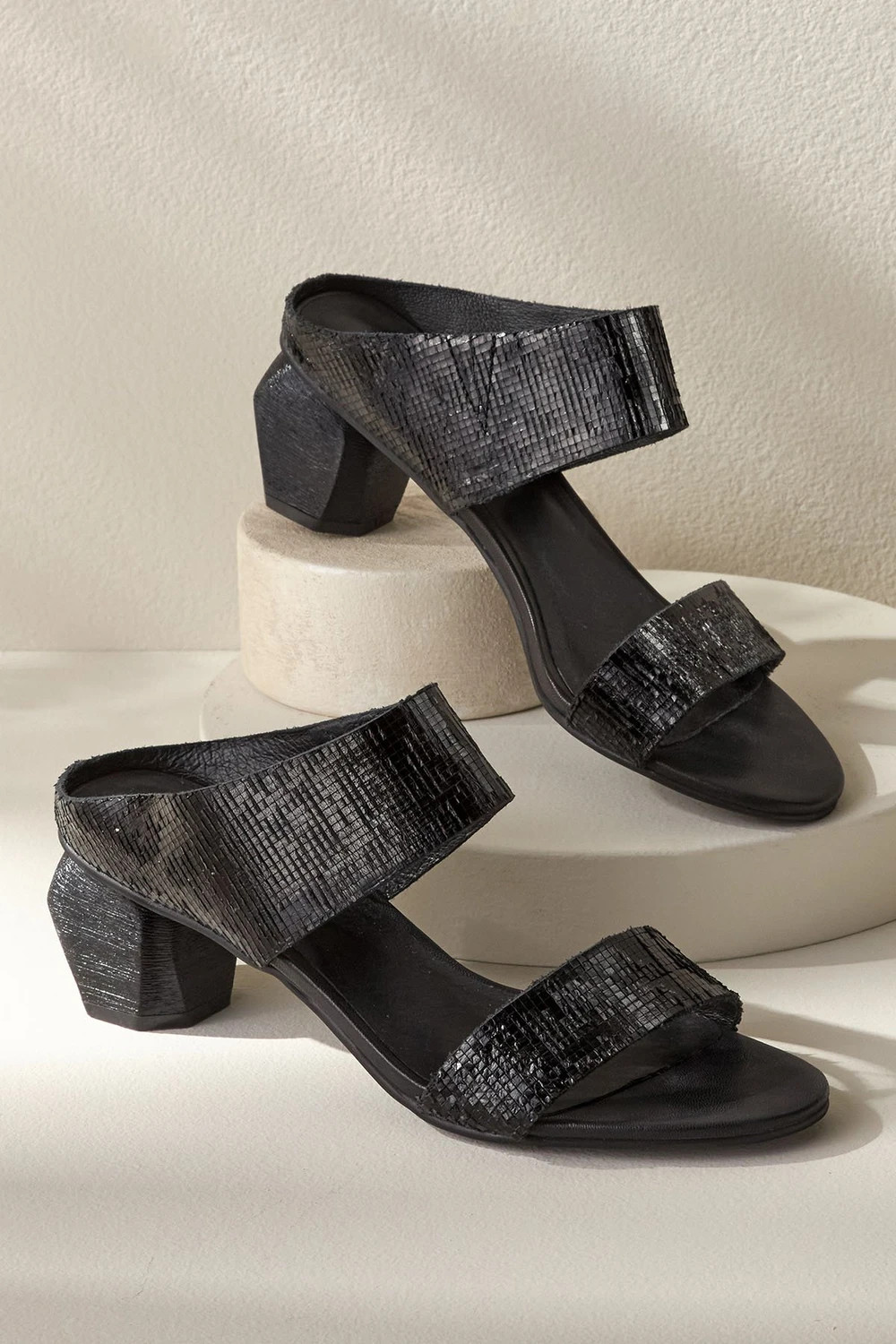 Antelope Amelia Textured Sandal | Soft Surroundings