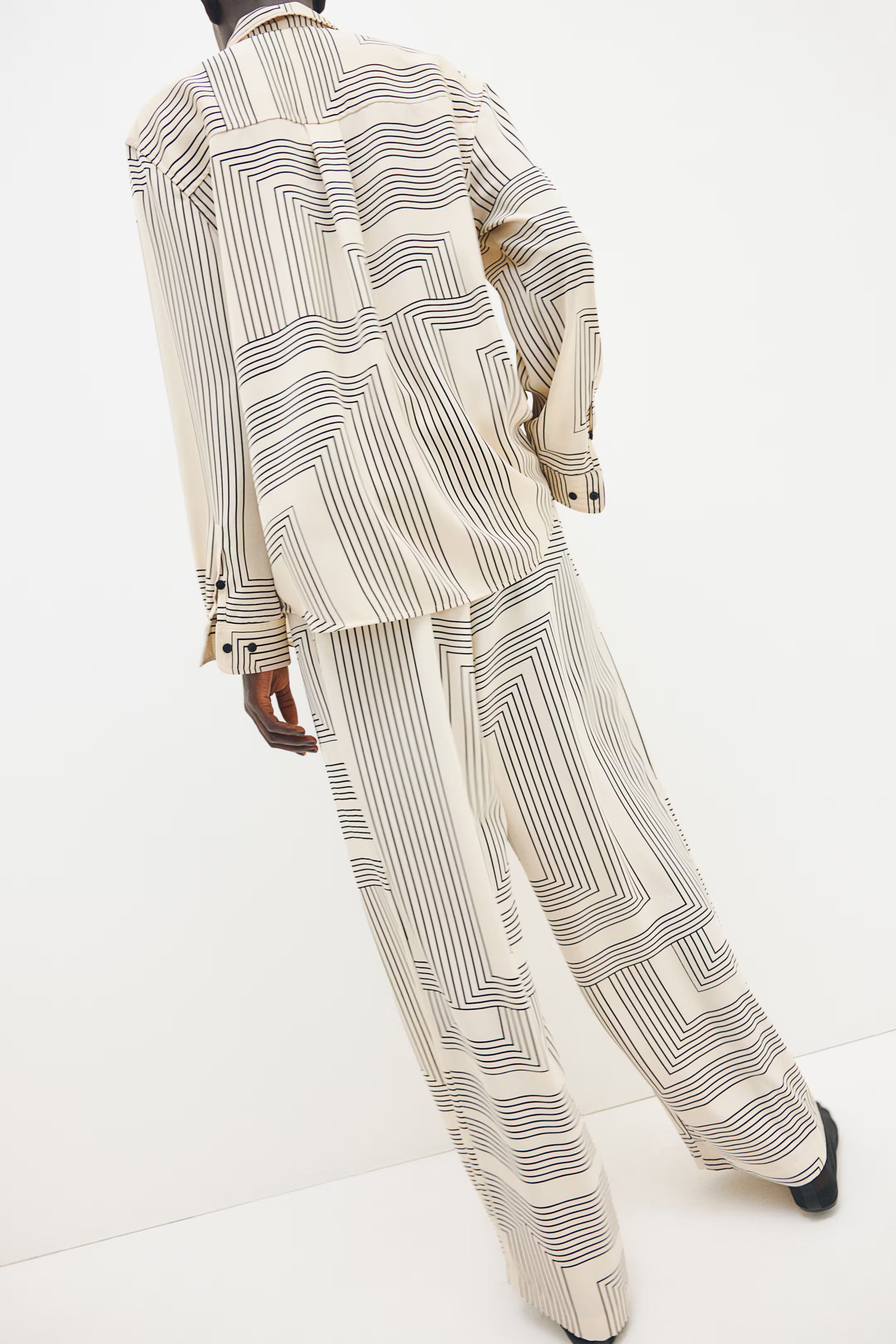 Wide pull-on trousers | H&M (UK, MY, IN, SG, PH, TW, HK)