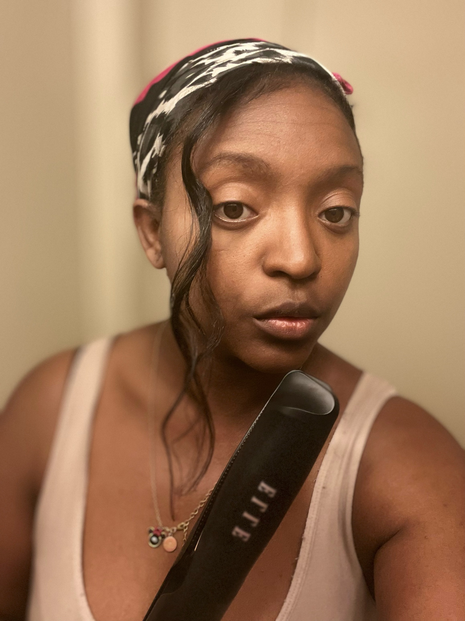 Best Flat Iron Ever! Heats up to 450 in 30 secs, straightens like a Boss, curls that stay in place, & shine you’d love! 

Grab your 2 in 1 flat iron curling iron from Elle now! 

Tip: Pair this with the dry in minutes Elle 4 in 1 blower brush for best results! 

#elle #hairtools #flatiron #blowerbrush 

#LTKFind #LTKbeauty #LTKunder50