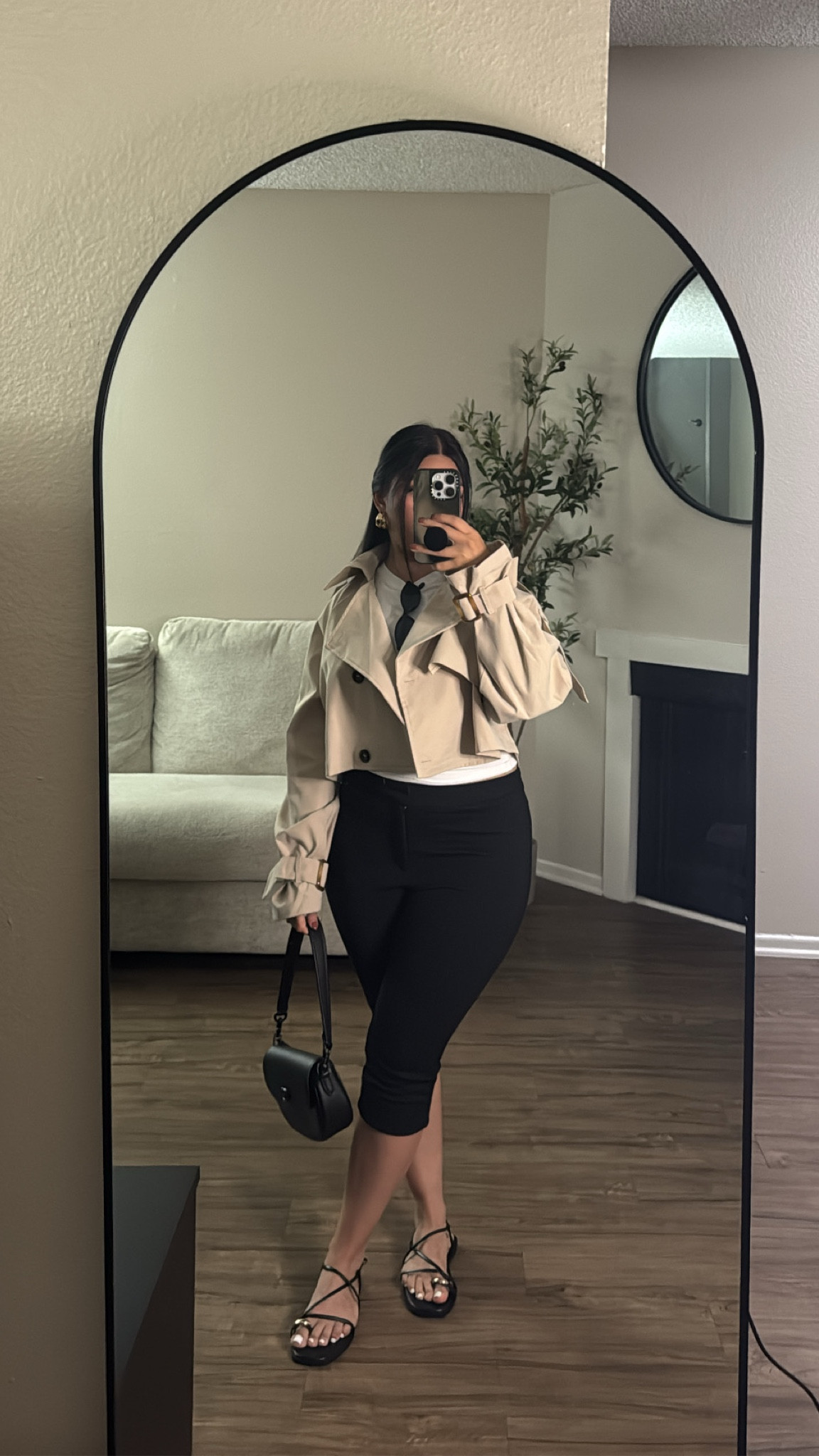 wearing a size small (0) in trench, it is very cropped, size medium in capris 

#LTKPetite #LTKStyleTip #LTKFindsUnder50